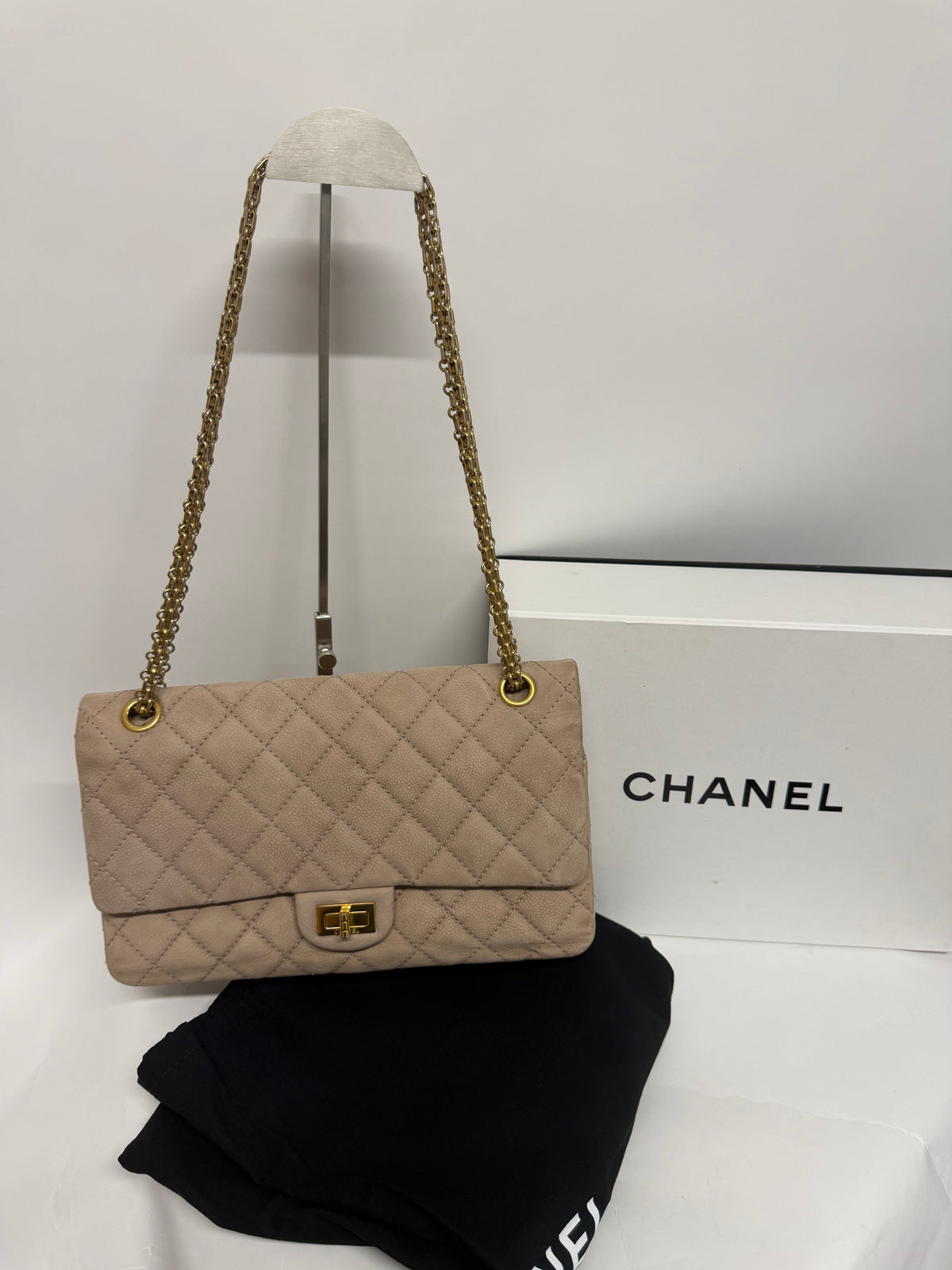 Chanel Reissue 2.55 Double Flap 227 Piel Caviar Nobuk Beige · Serie 17