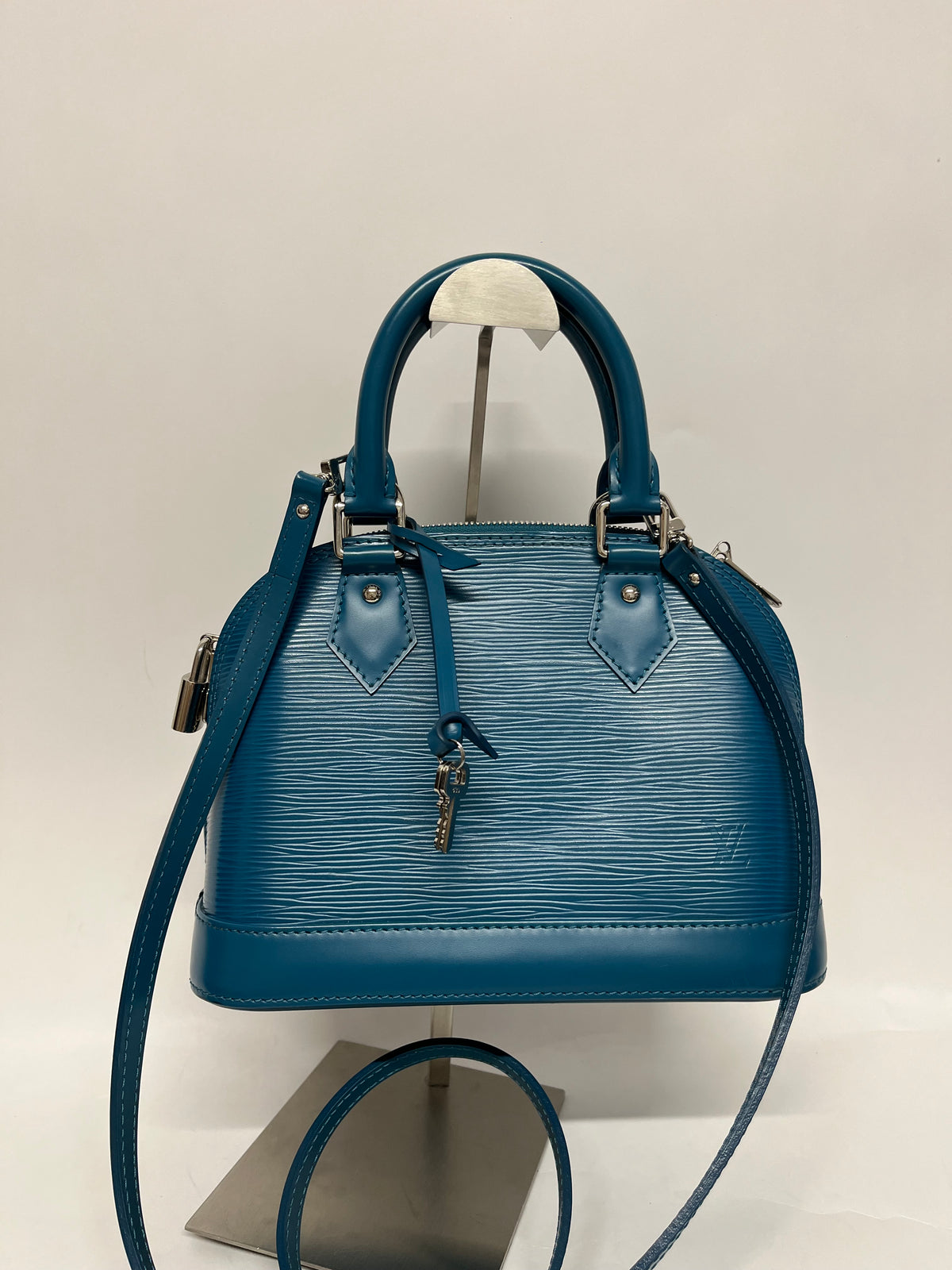 Louis Vuitton Alma BB Piel Epi Azul