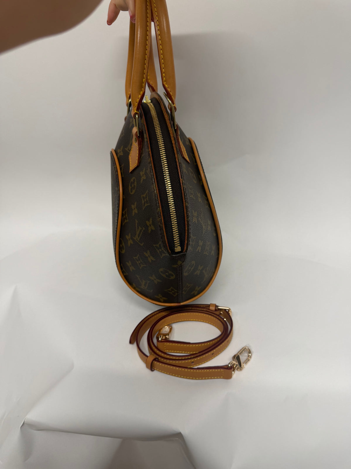 Louis Vuitton Ellipse PM Lona Monogram