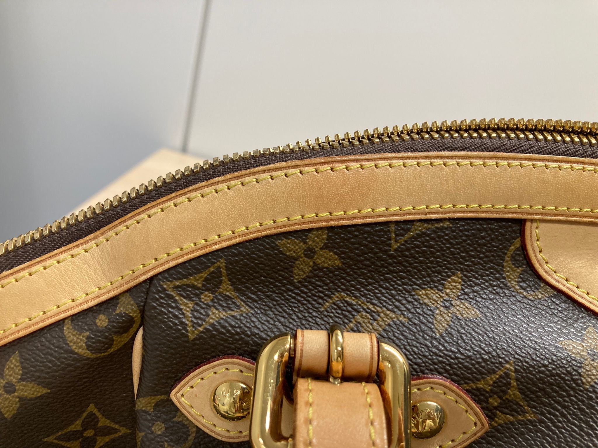 Louis Vuitton tivoli GM monogram