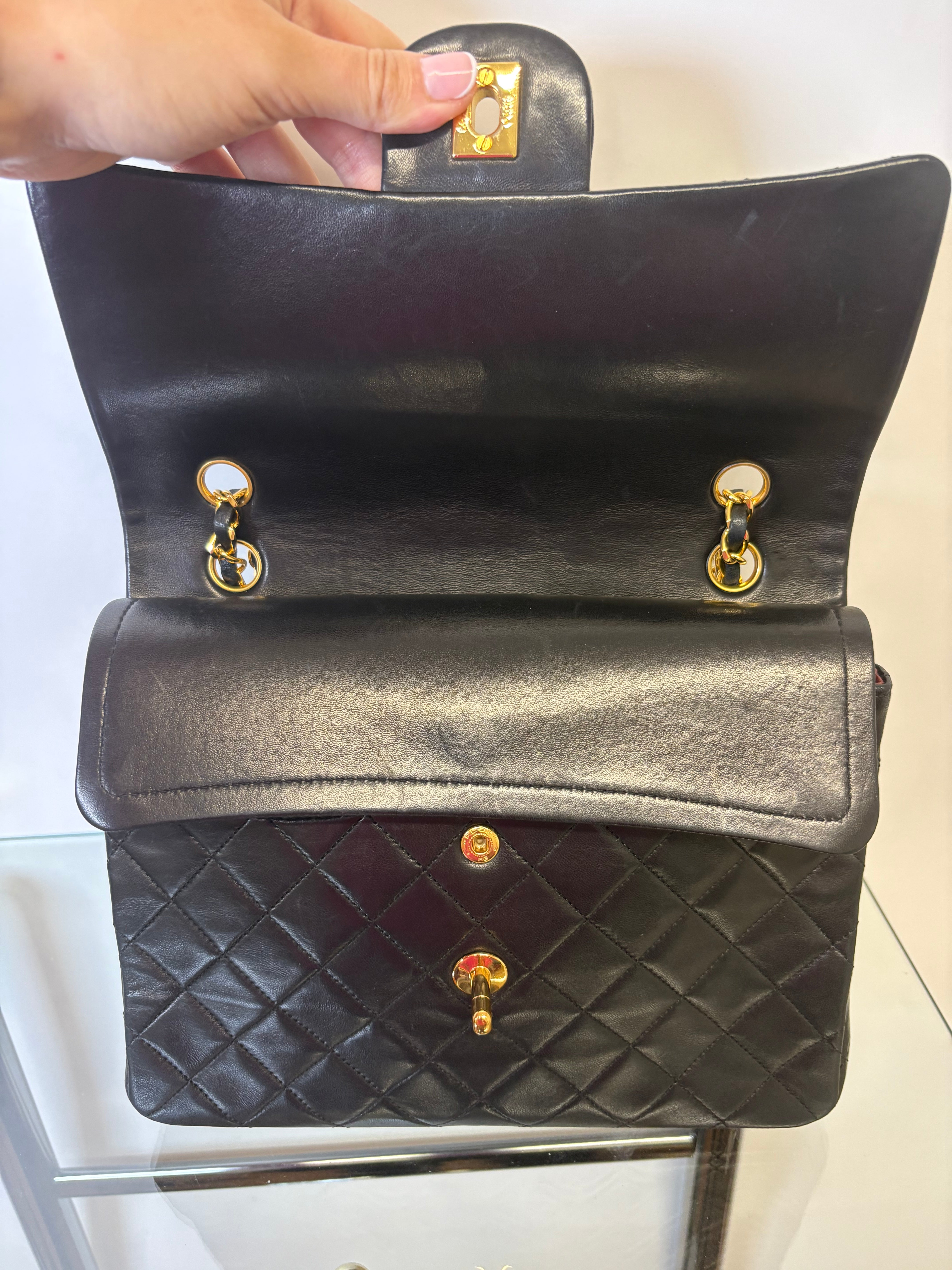 Chanel timeless 25 double flap matelassé negro – serie 1