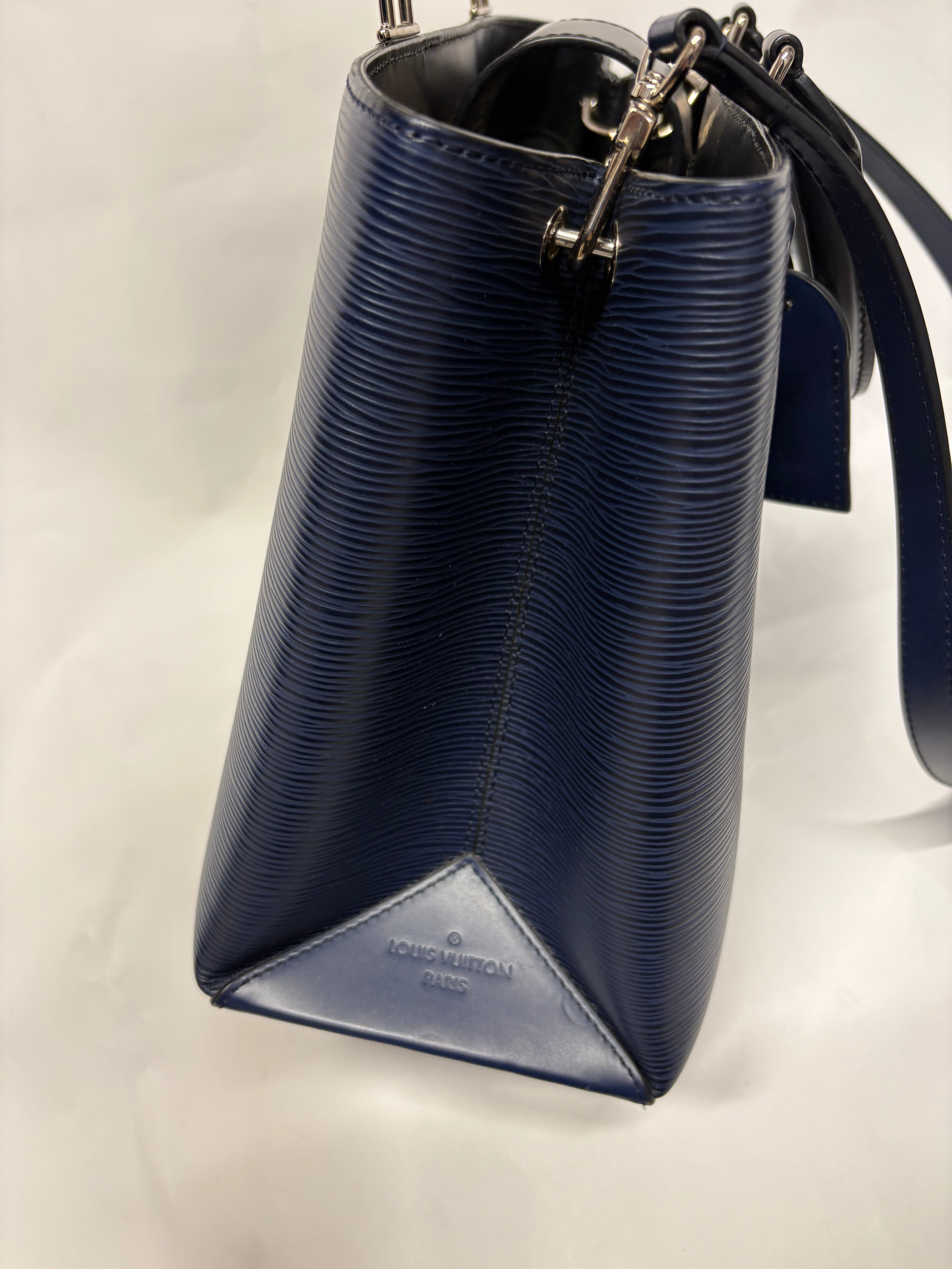 Louis Vuitton Pont-Neuf GM Epi Azul Marino  Bandolera