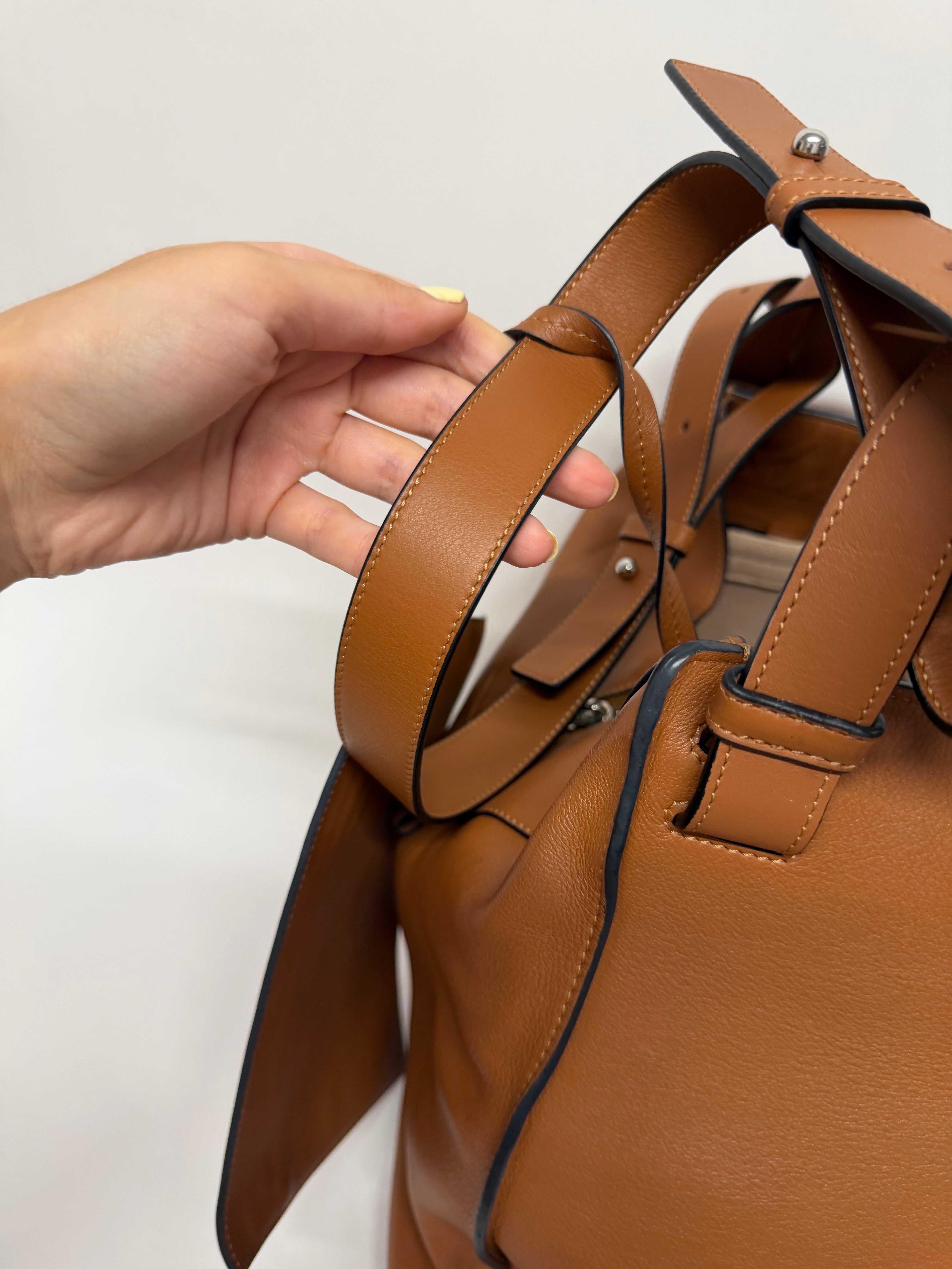 Loewe Hammock Bag Grande Camel con Pouch