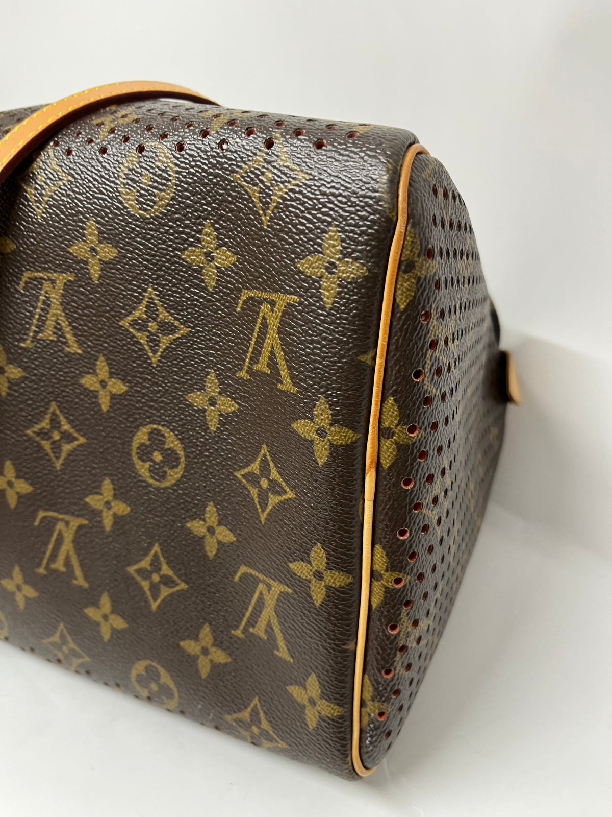 Louis Vuitton Speedy 30 Monogram Perforado Edición Limitada 2006
