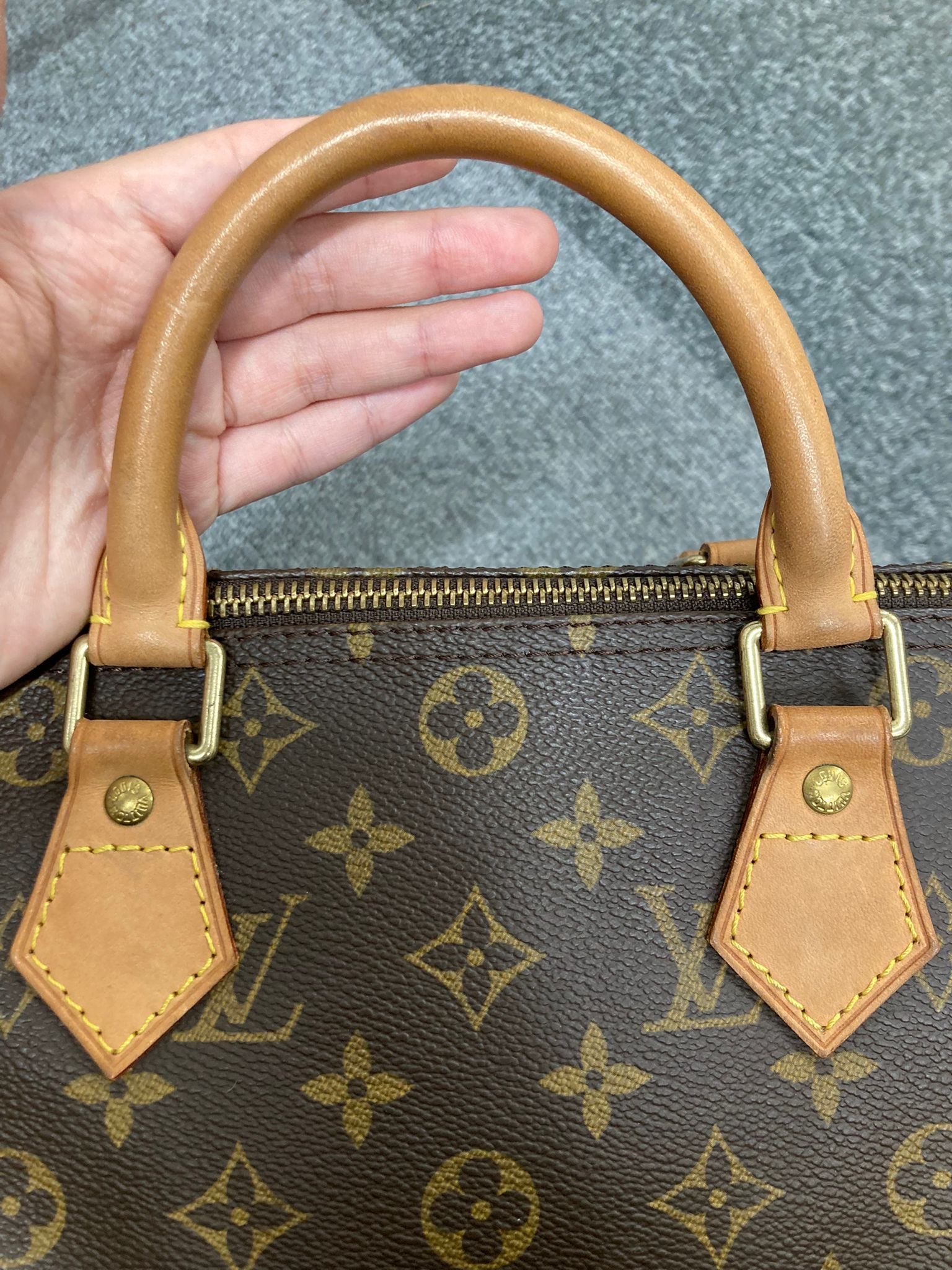 Louis Vuitton speedy 30 canvas monogram