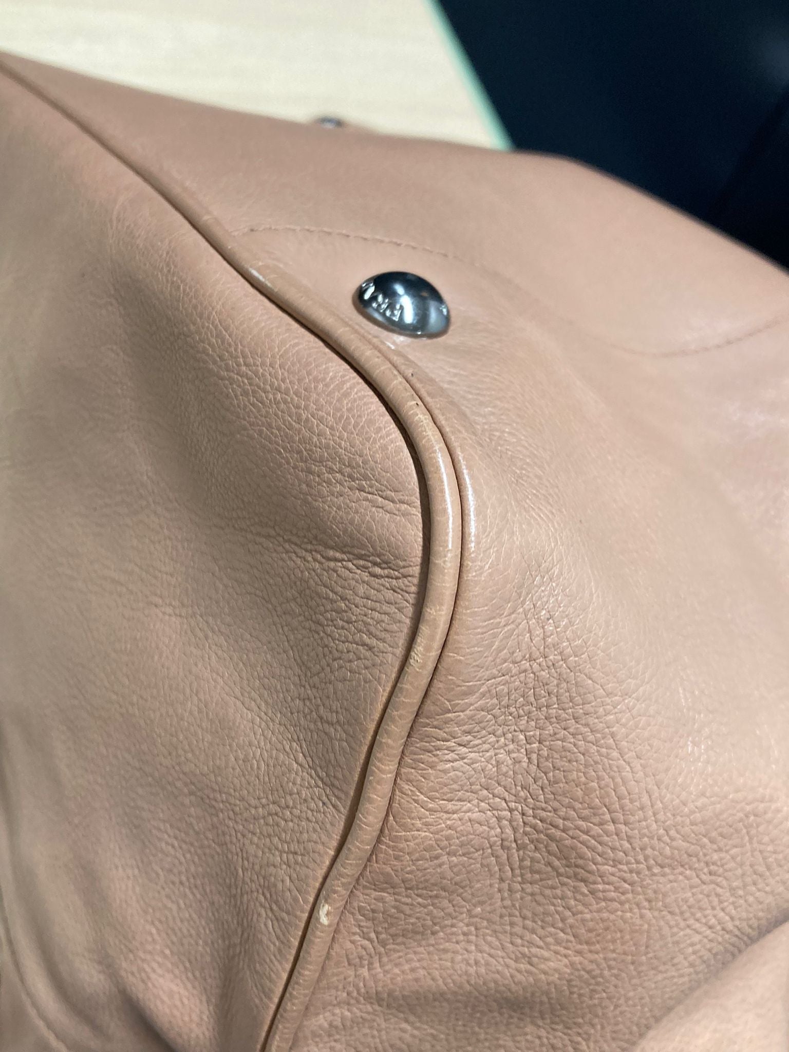 Prada Tote beige rosado con bandolera