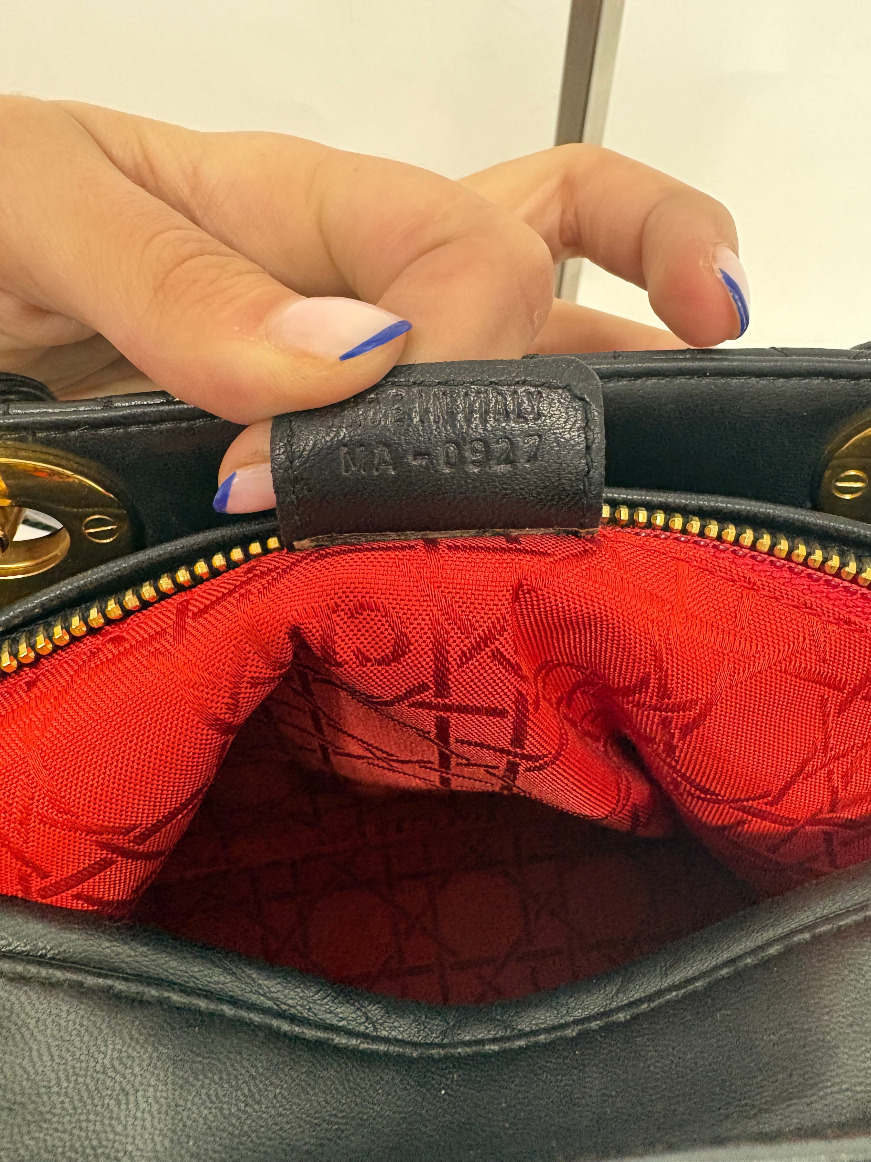 Christian Dior Lady Dior Mediana Cannage Negra y dorado