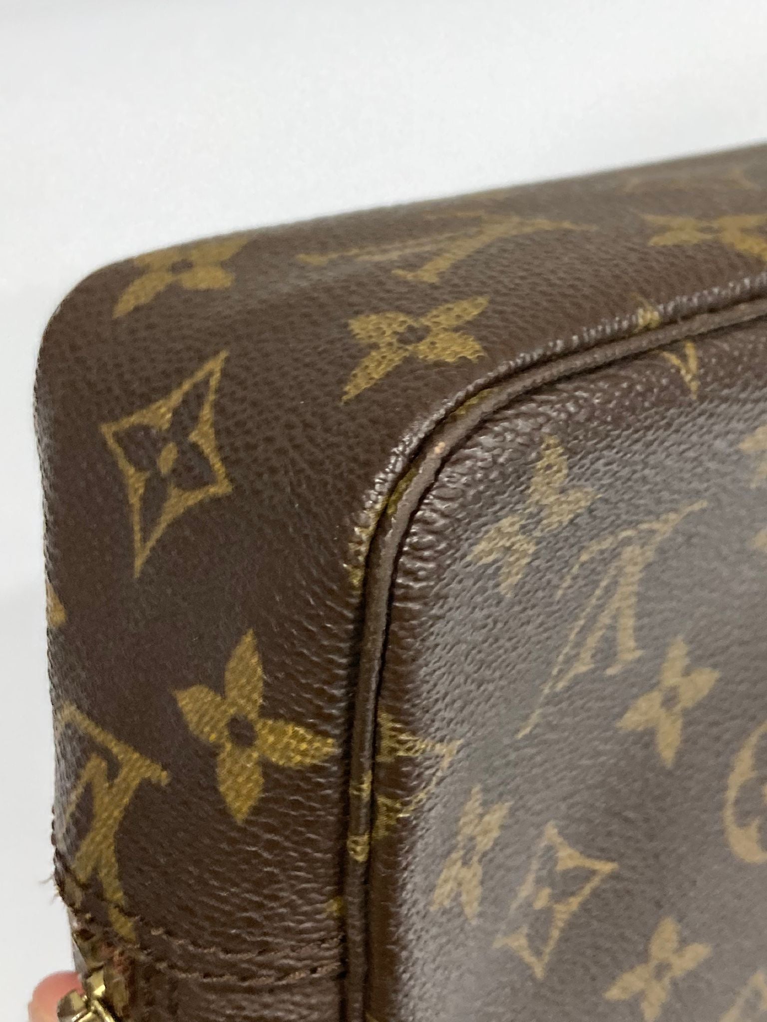 Louis Vuitton Trousse Toilette 23 Monogram – Vintage
