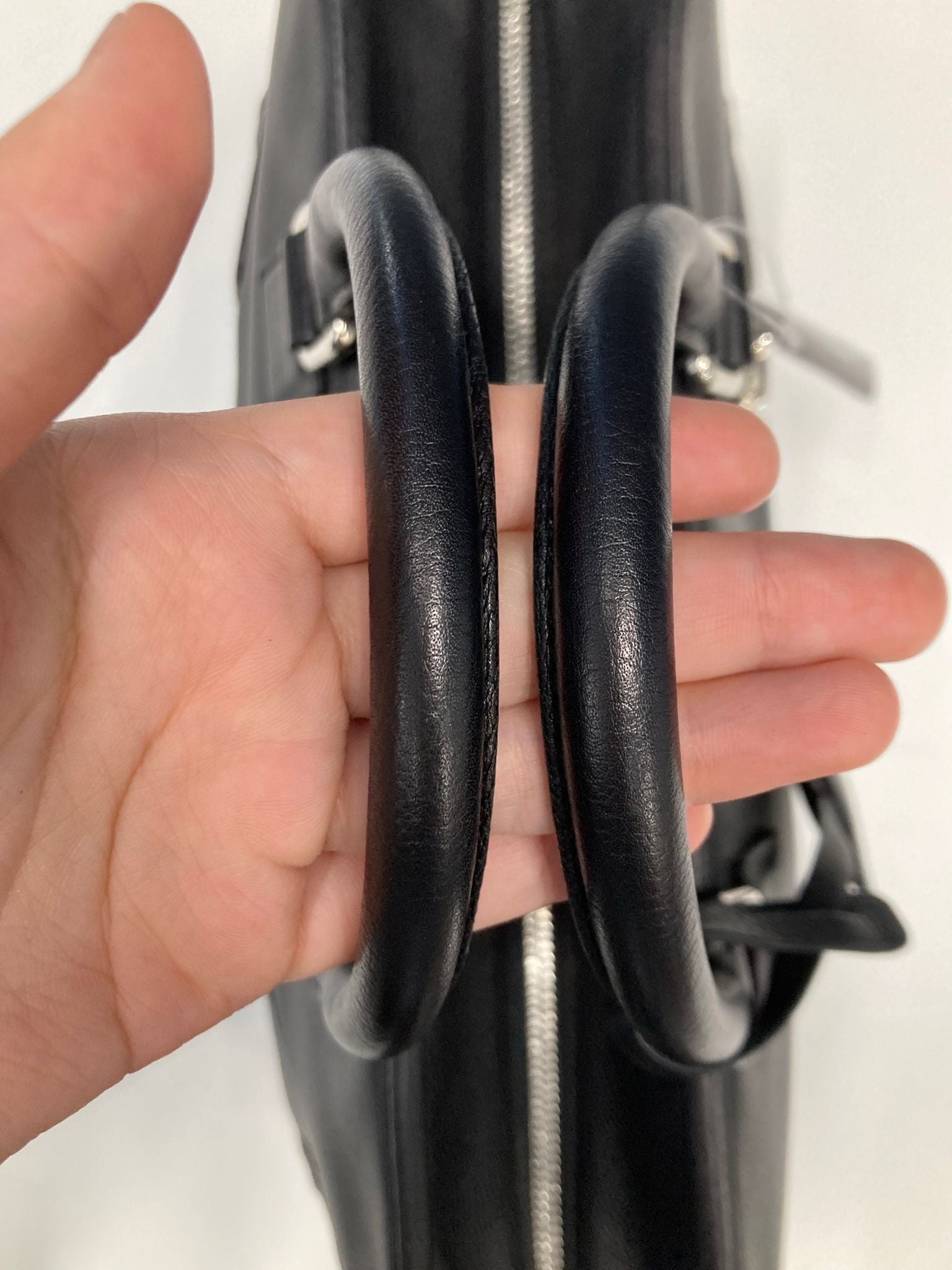 Loewe amazona 30 negro y plata