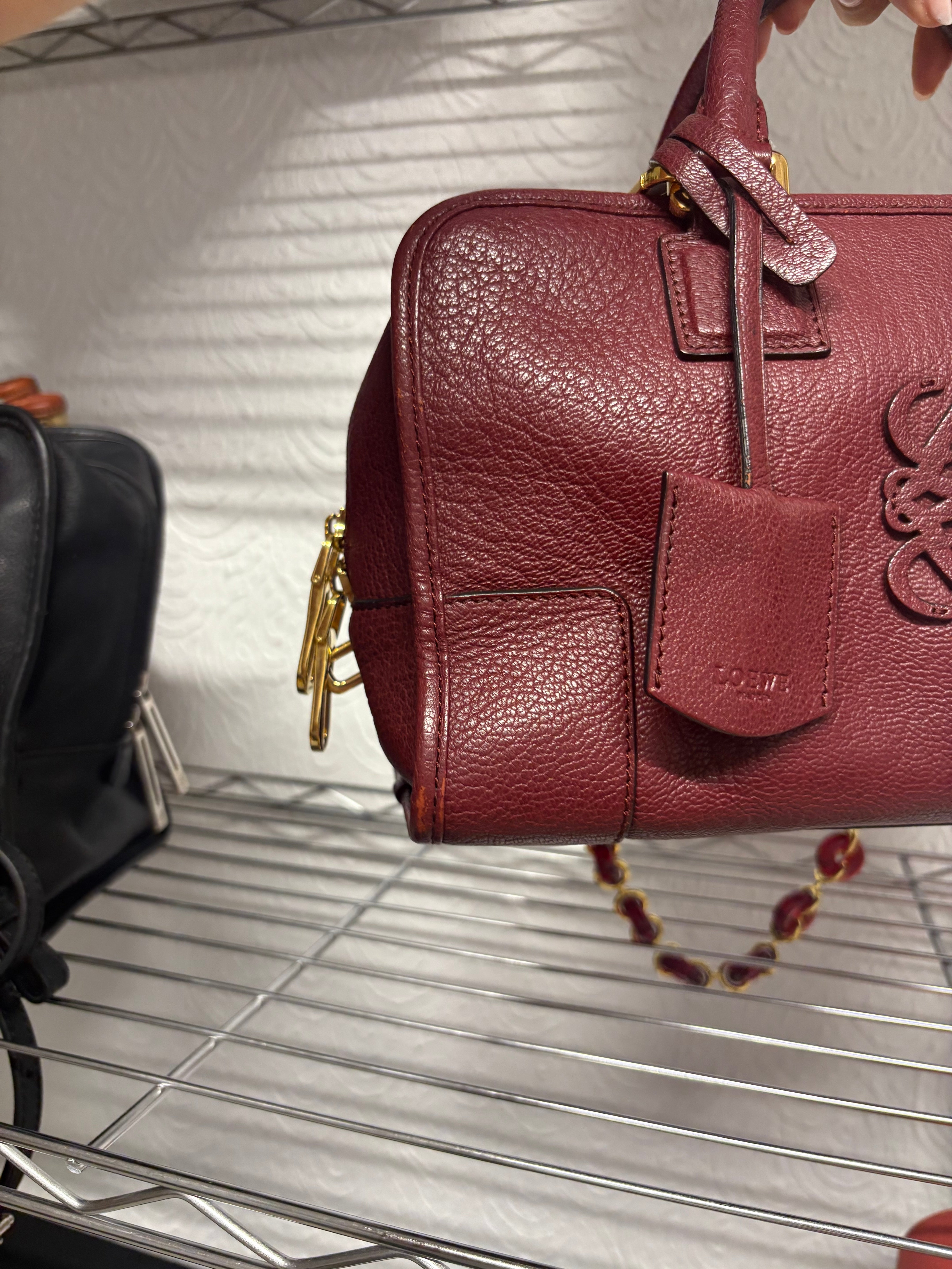 Loewe amazona burdeos 28 con 2 bandoleras