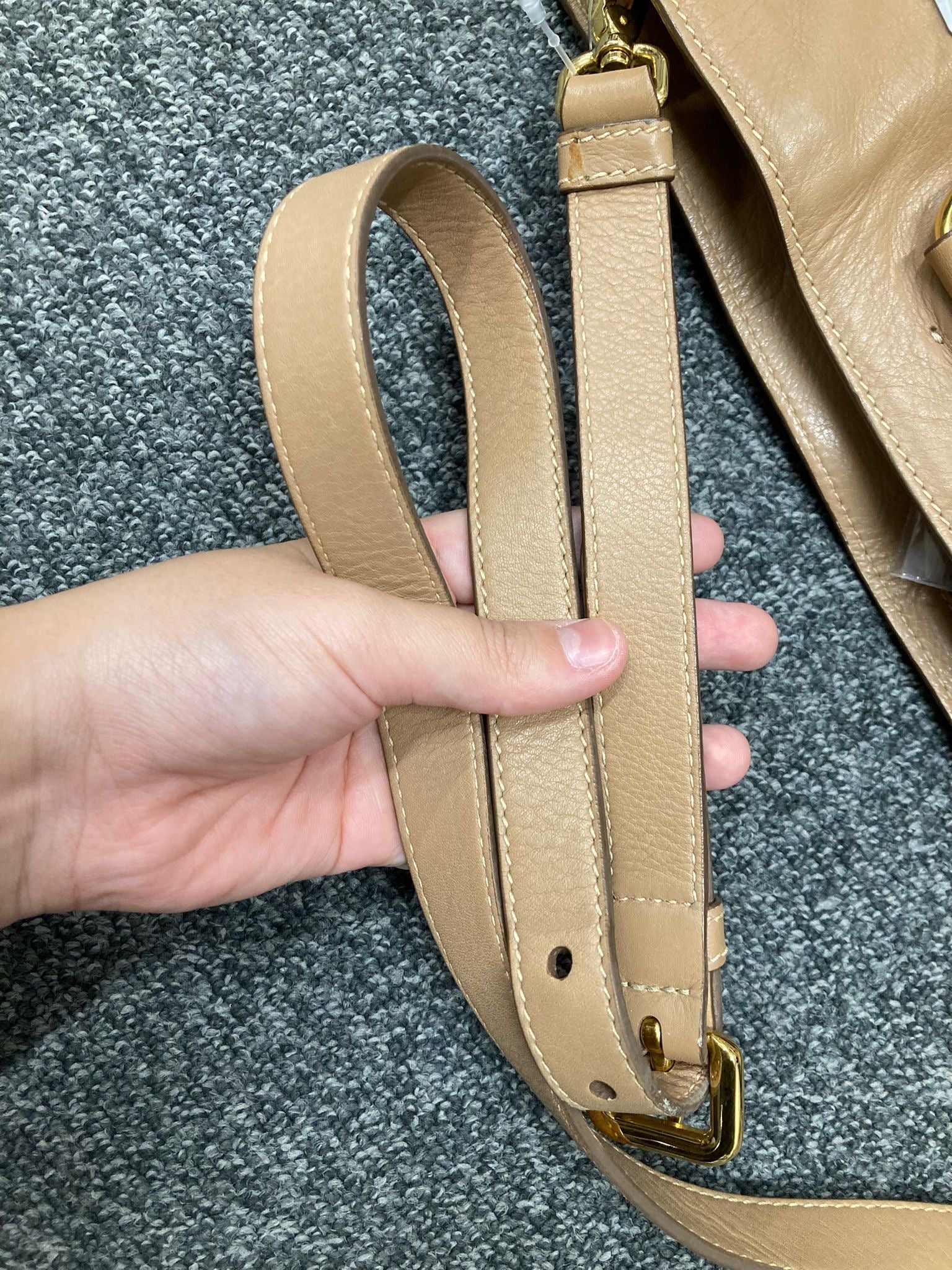 Prada Logo 2way Tote – Piel beige