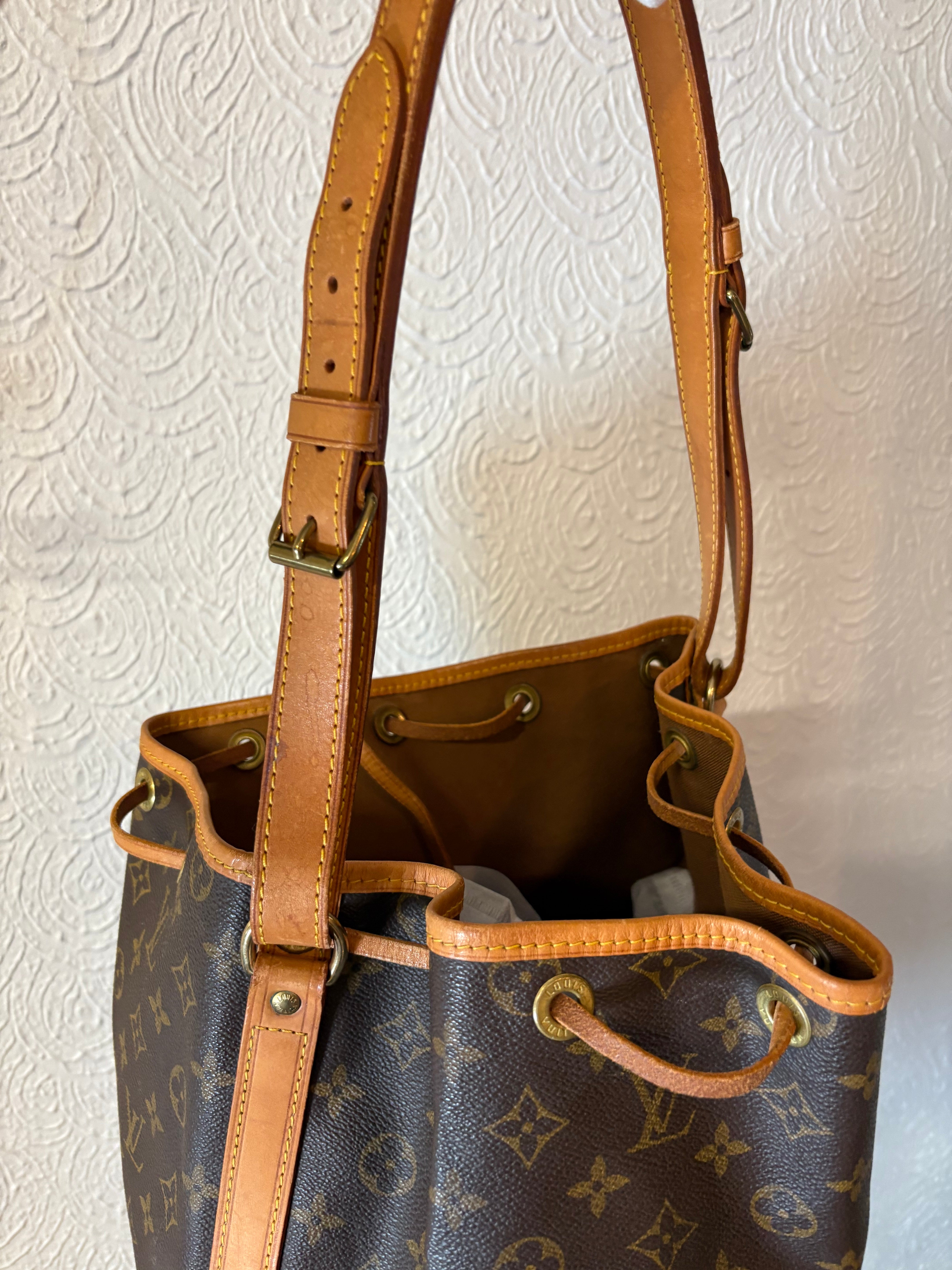 Louis Vuitton Noe clásico monogram canvas