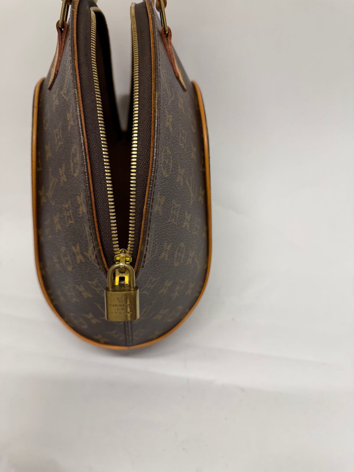 Louis Vuitton Ellipse GM Lona Monogram