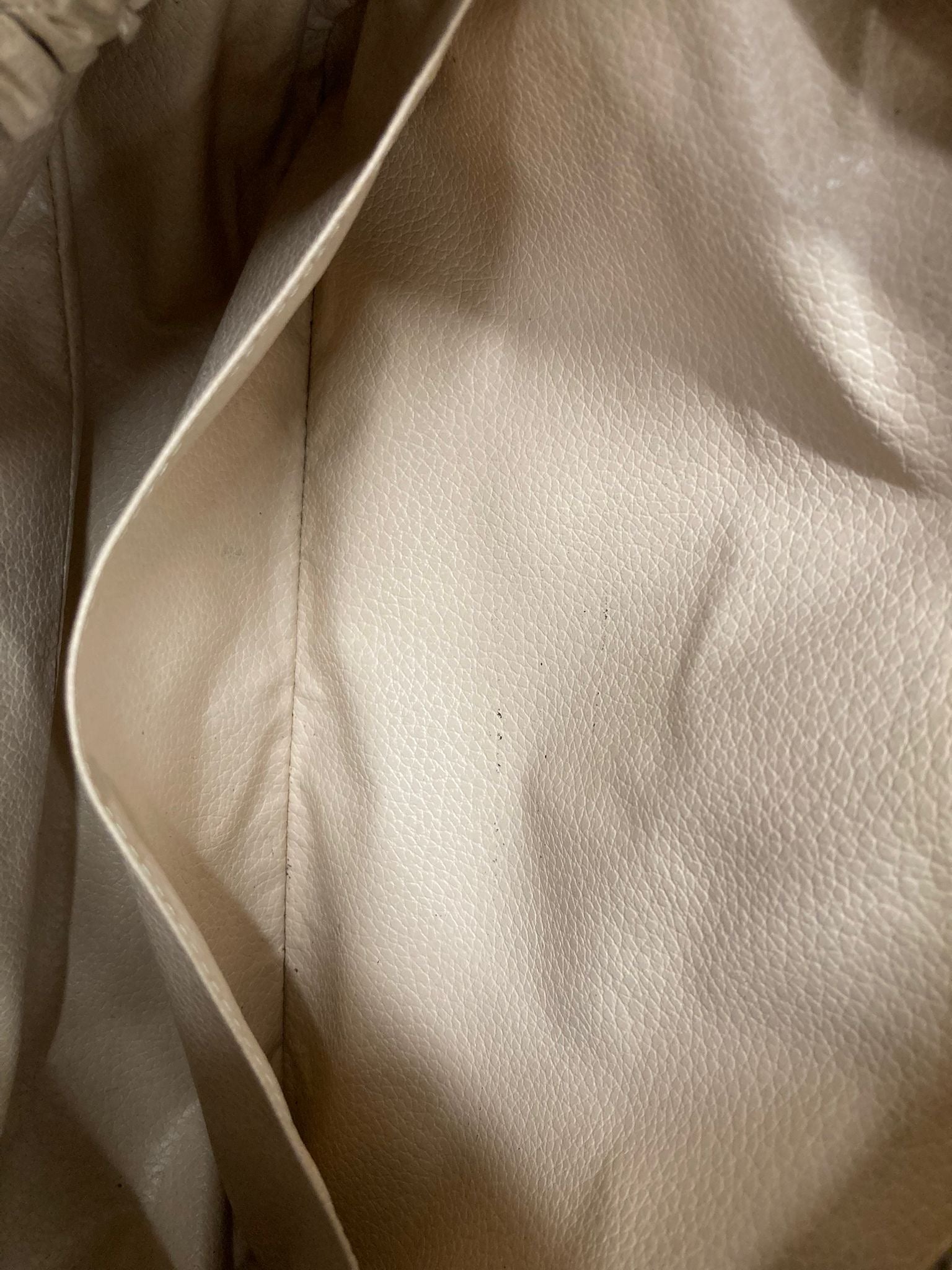 Louis Vuitton Trousse Toilette 28 Monogram