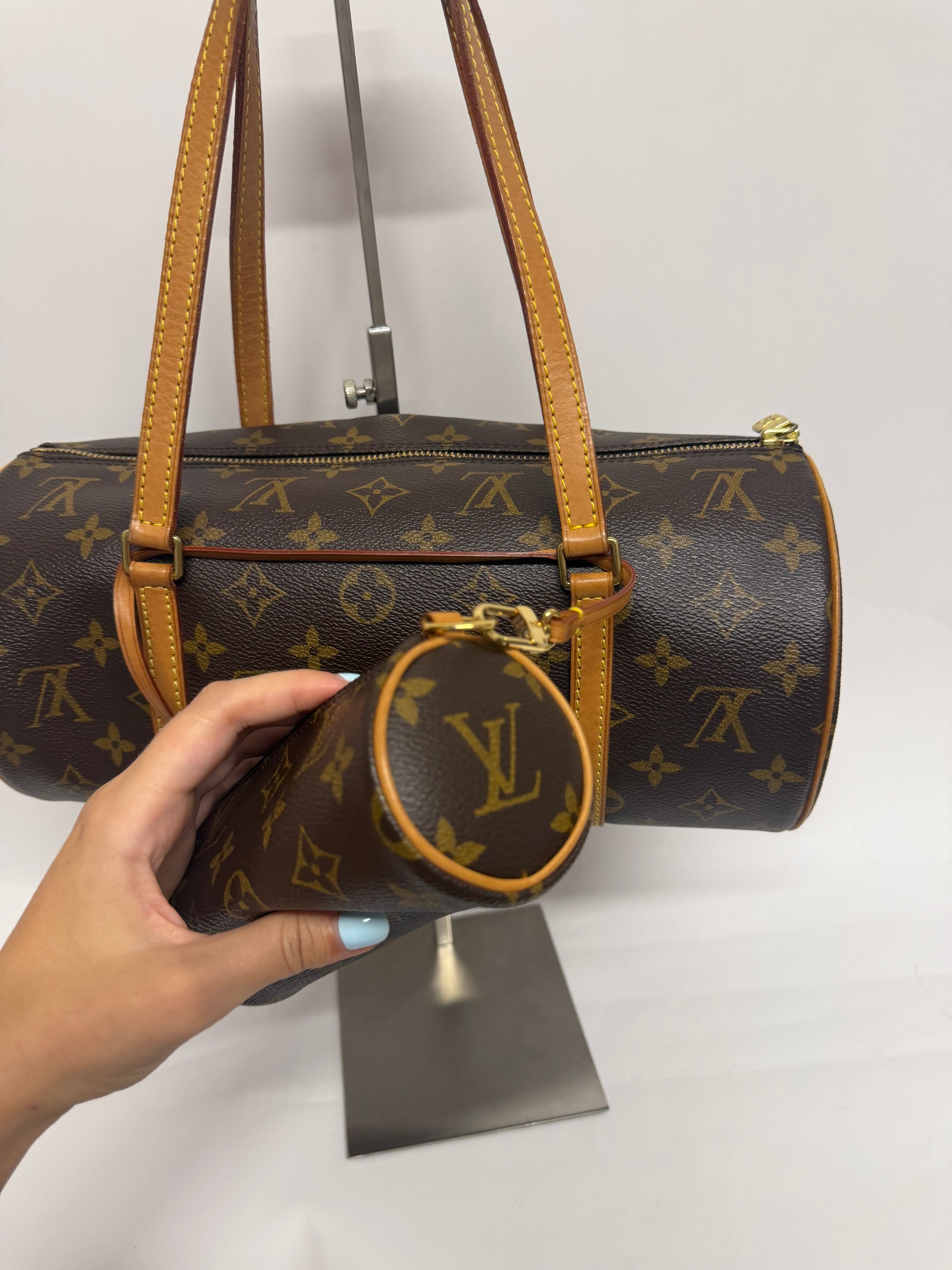 Louis Vuitton Papillon 30 Monogram con pouch