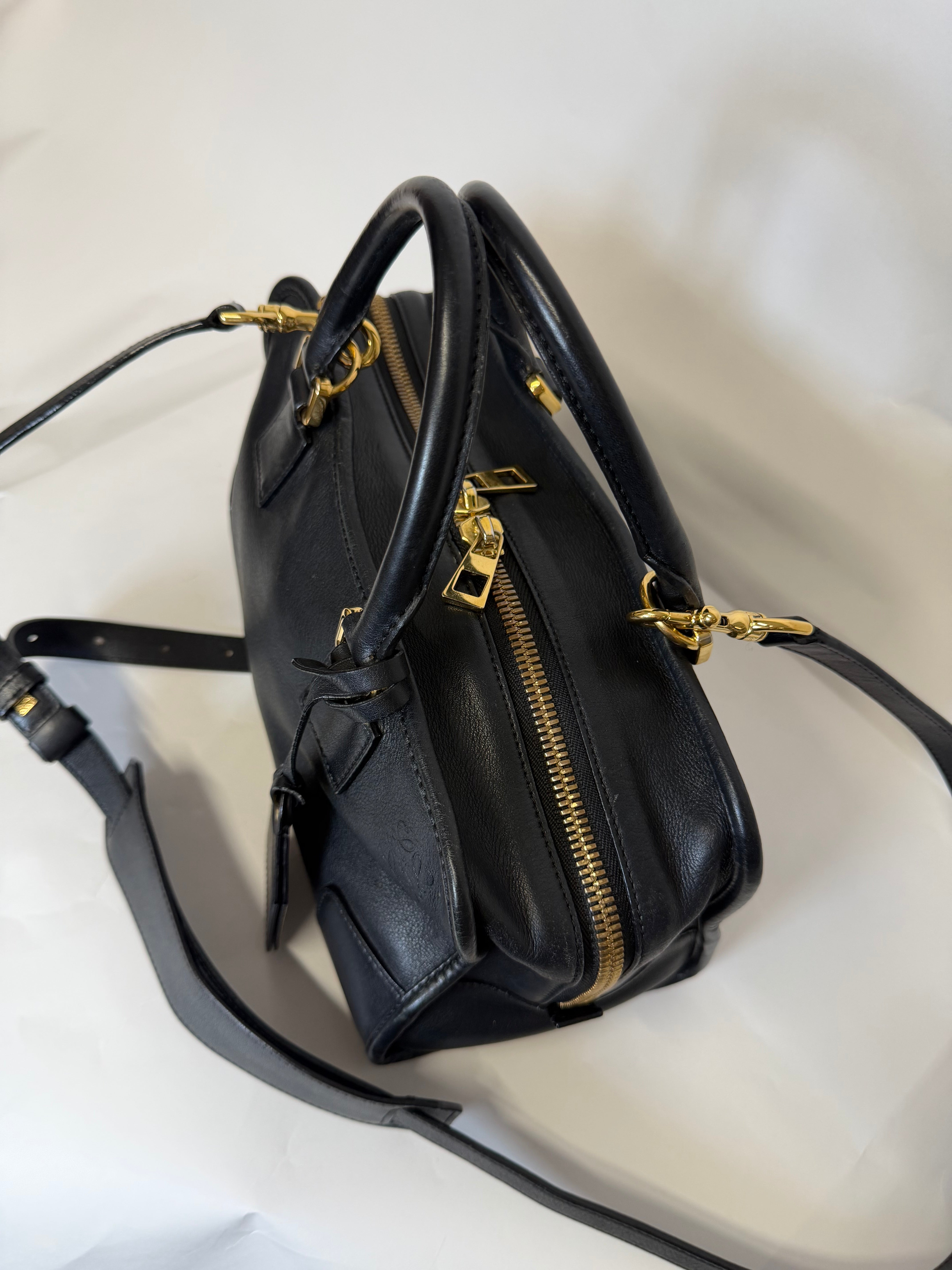 Loewe Amazona 28 Negro modelo nuevo con bandolera