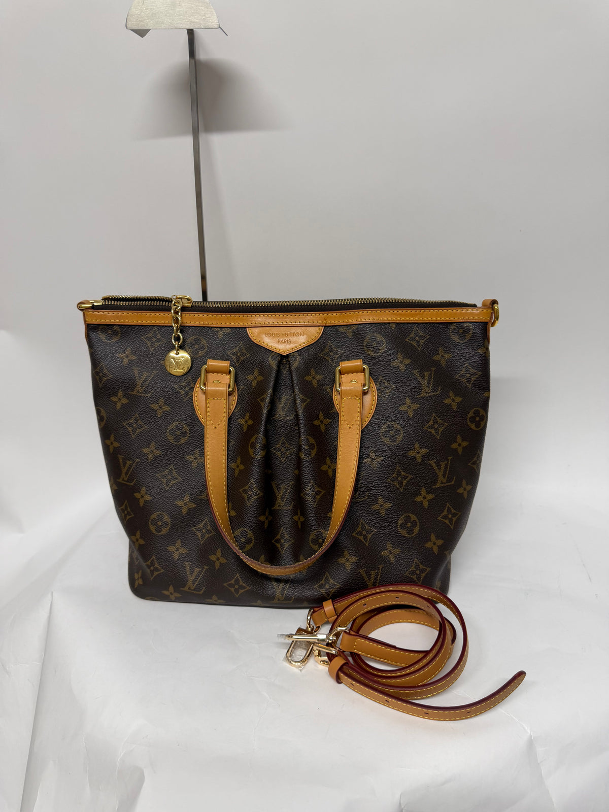 Louis Vuitton Palermo PM Monogram con Bandolera de Piel Heras Purse