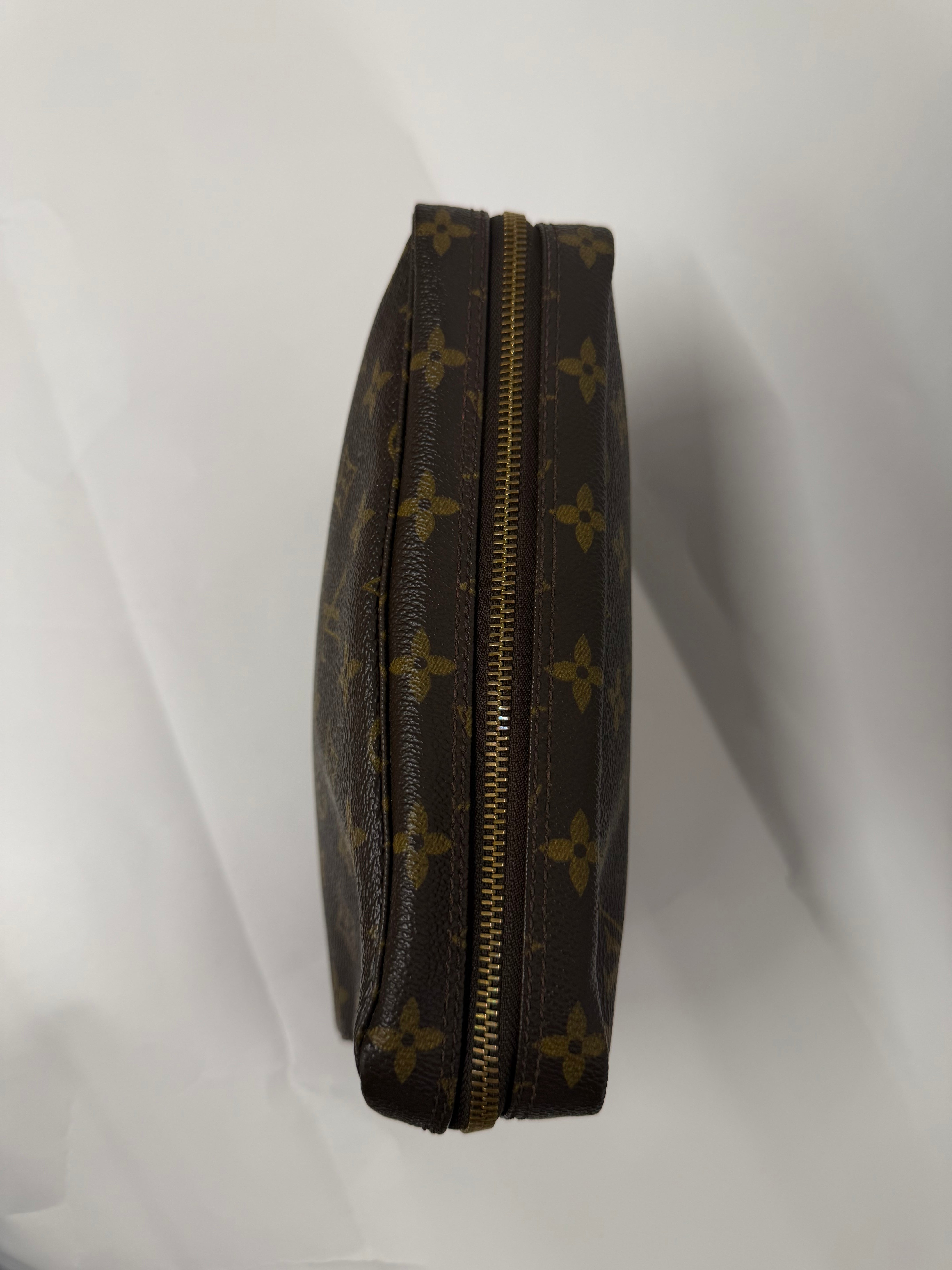 Louis Vuitton Trousse Toilette 23 Monogram