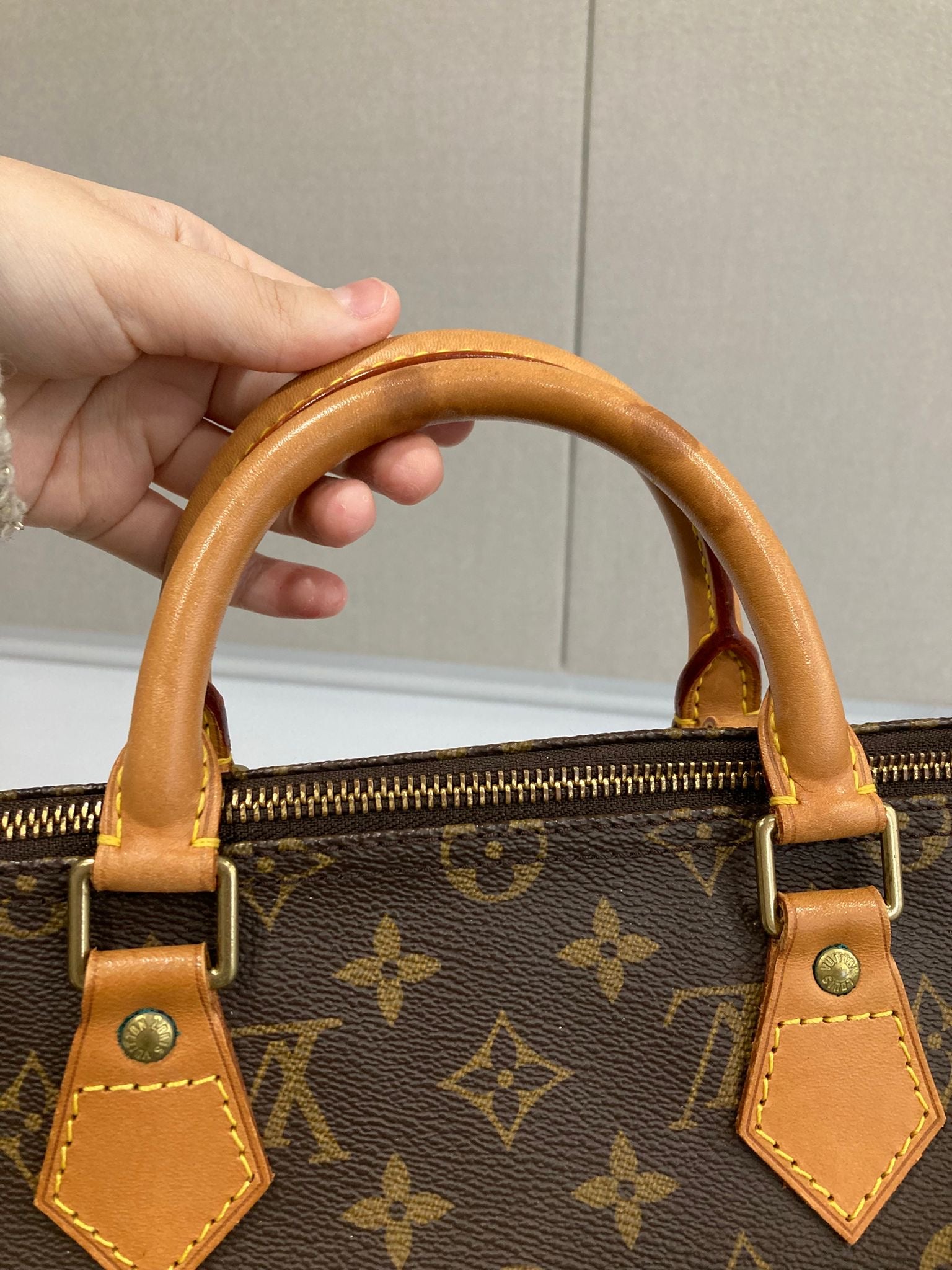 Louis Vuitton speedy 35 monogram canvas