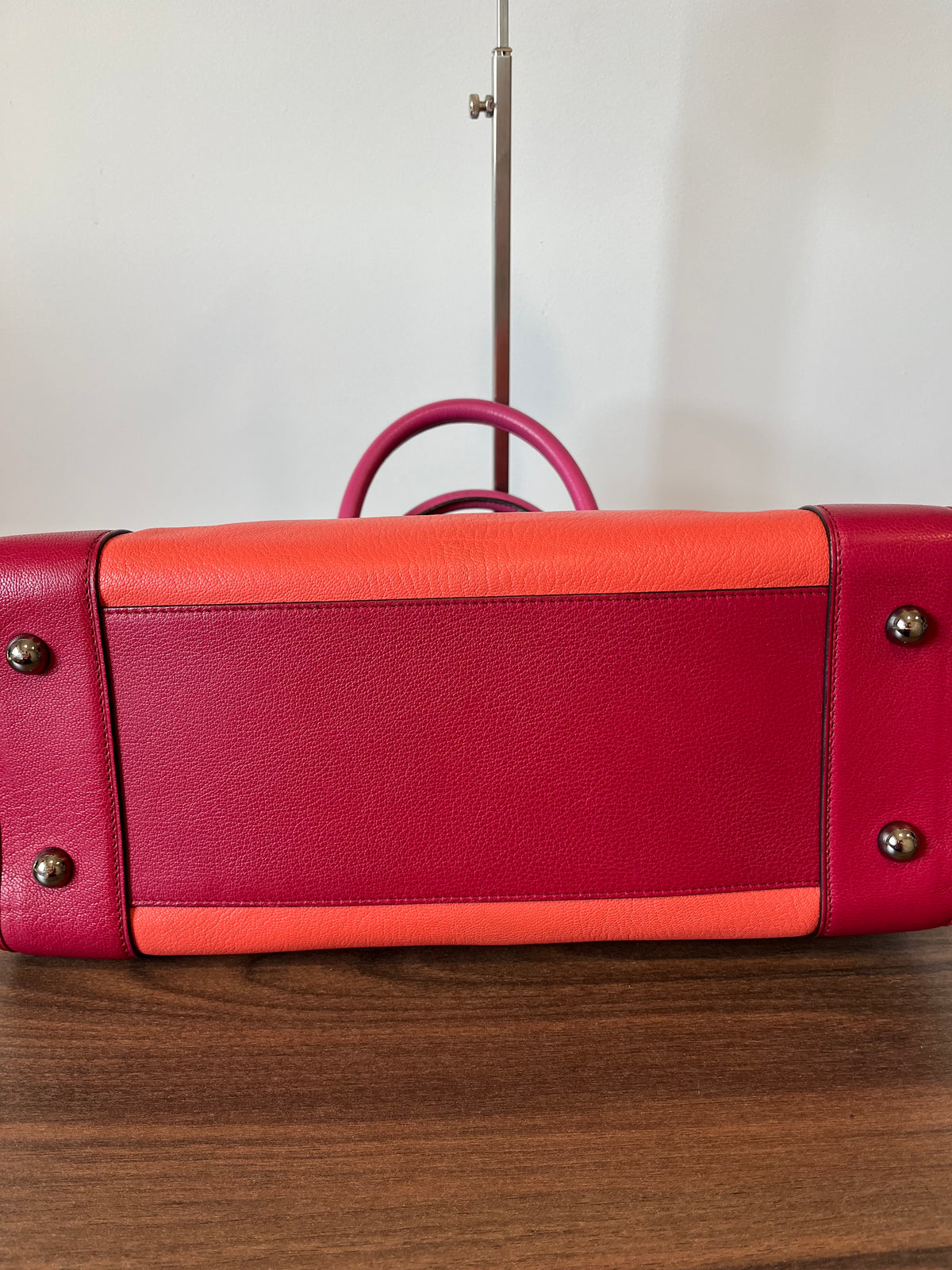 Loewe Amazona 36 Piel de Cabra Tricolor Coral, Rosa y Rojo