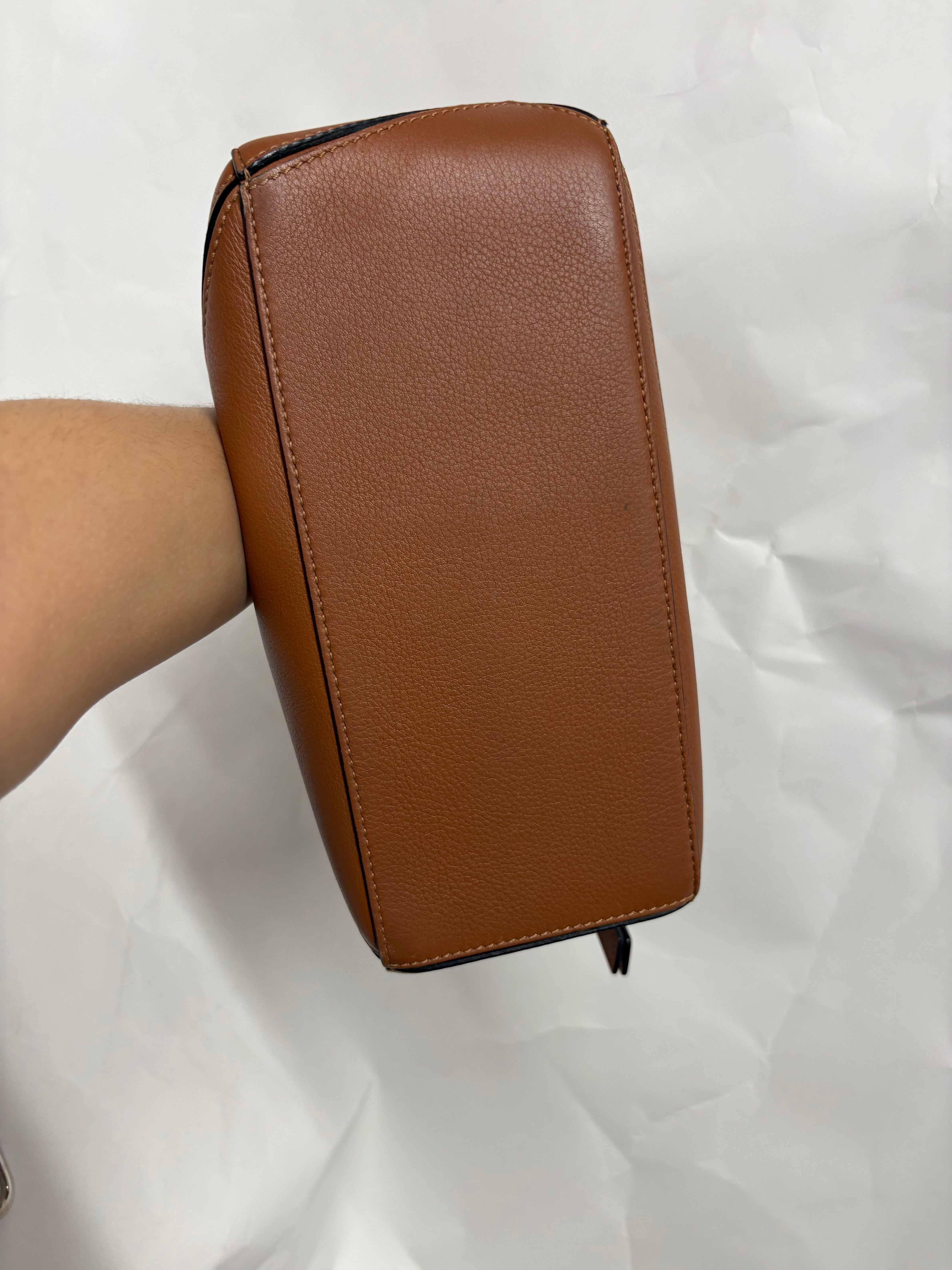 Loewe puzzle small pequeño camel marrón
