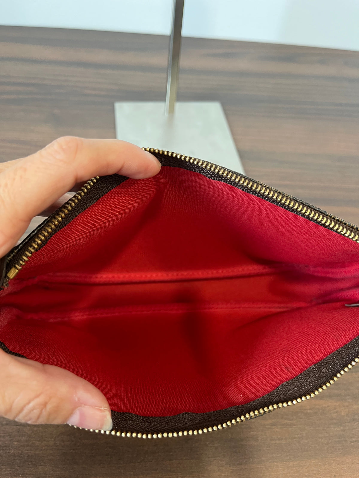 Louis Vuitton Pochette Accessoires Lona Damier Ébène