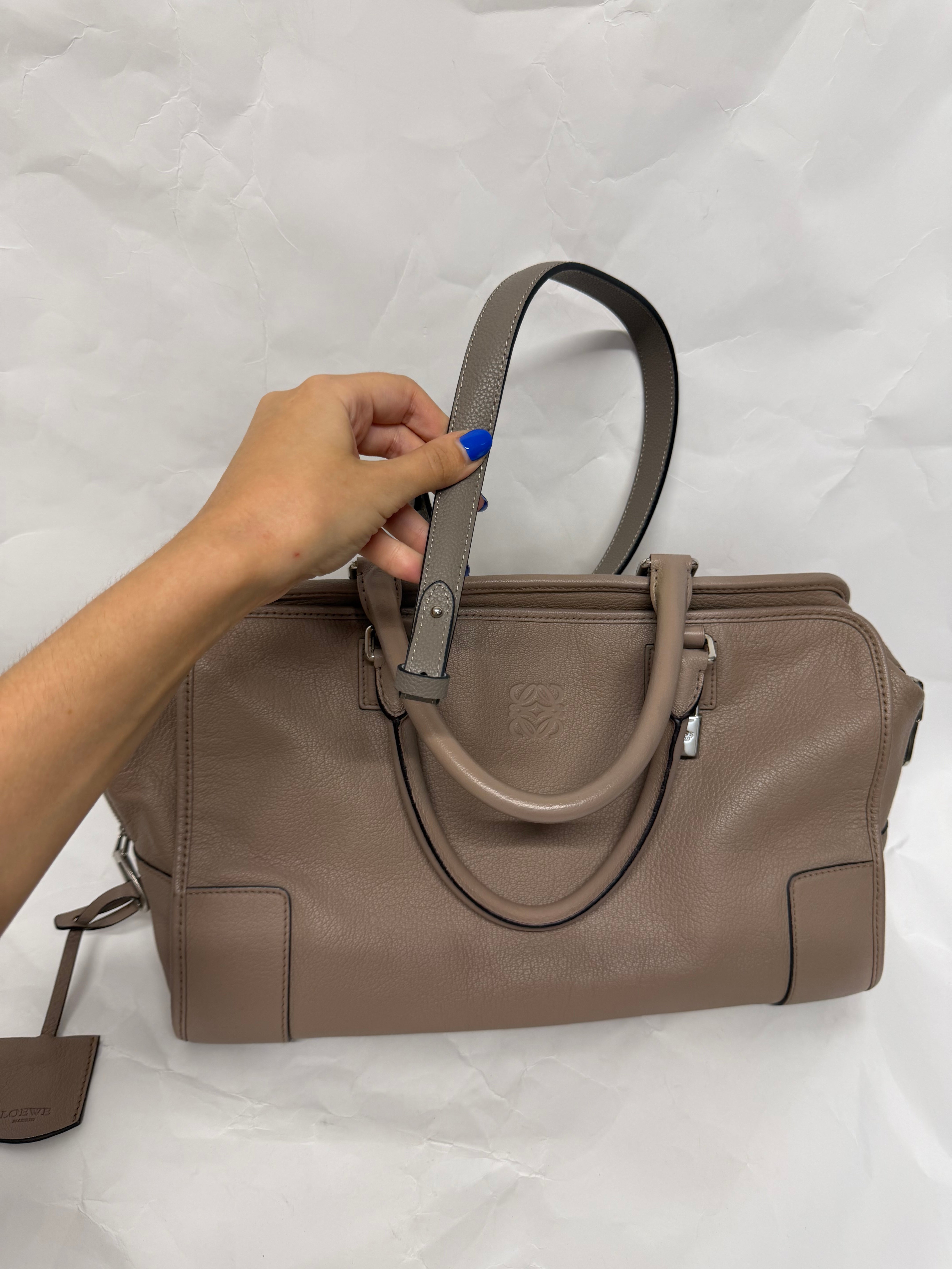 Loewe Amazona 36 | Piel Granulada Greige