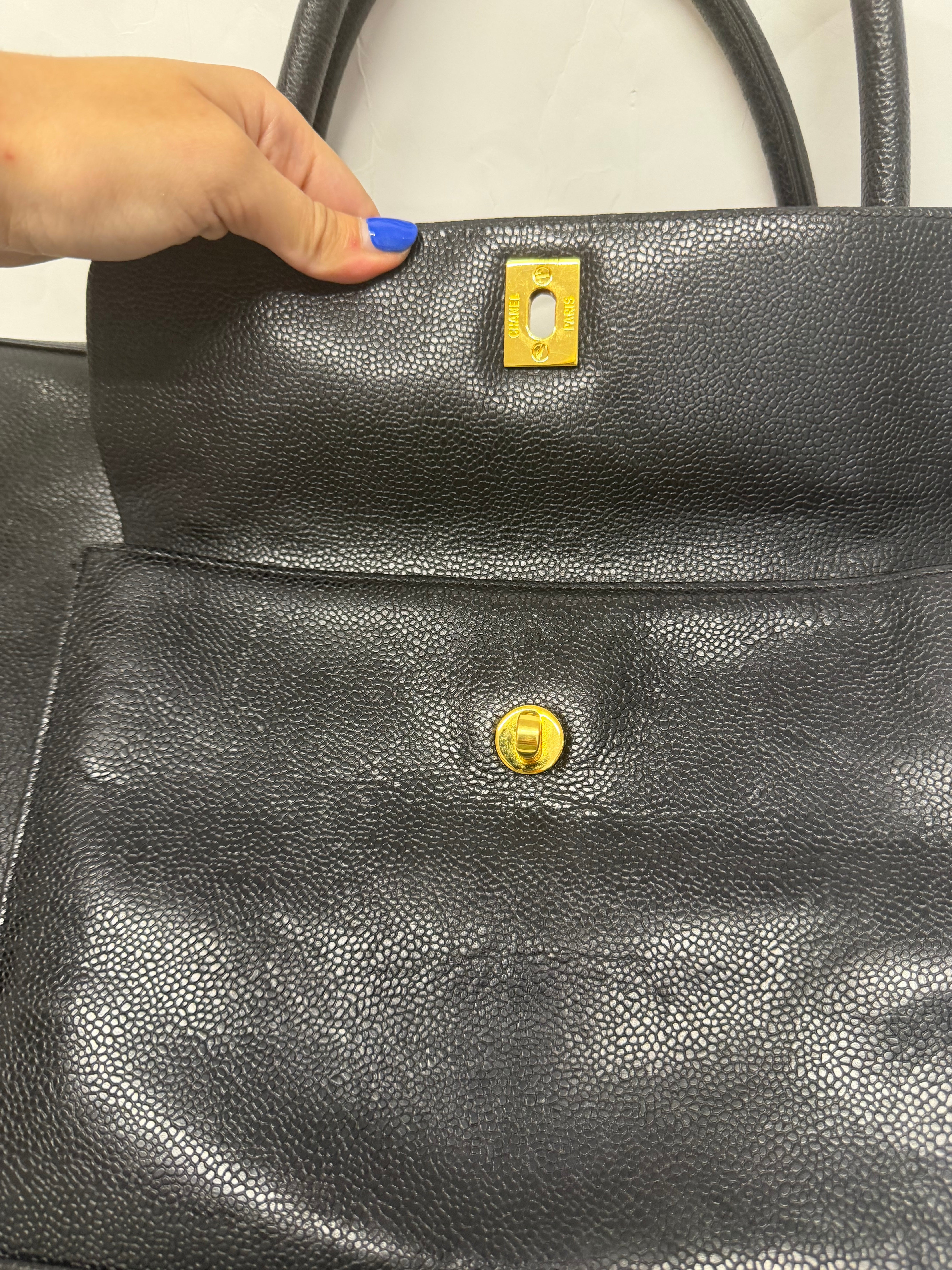 Chanel Caviar Tote Vintage | Logo Grande Turn Lock · Serie 2