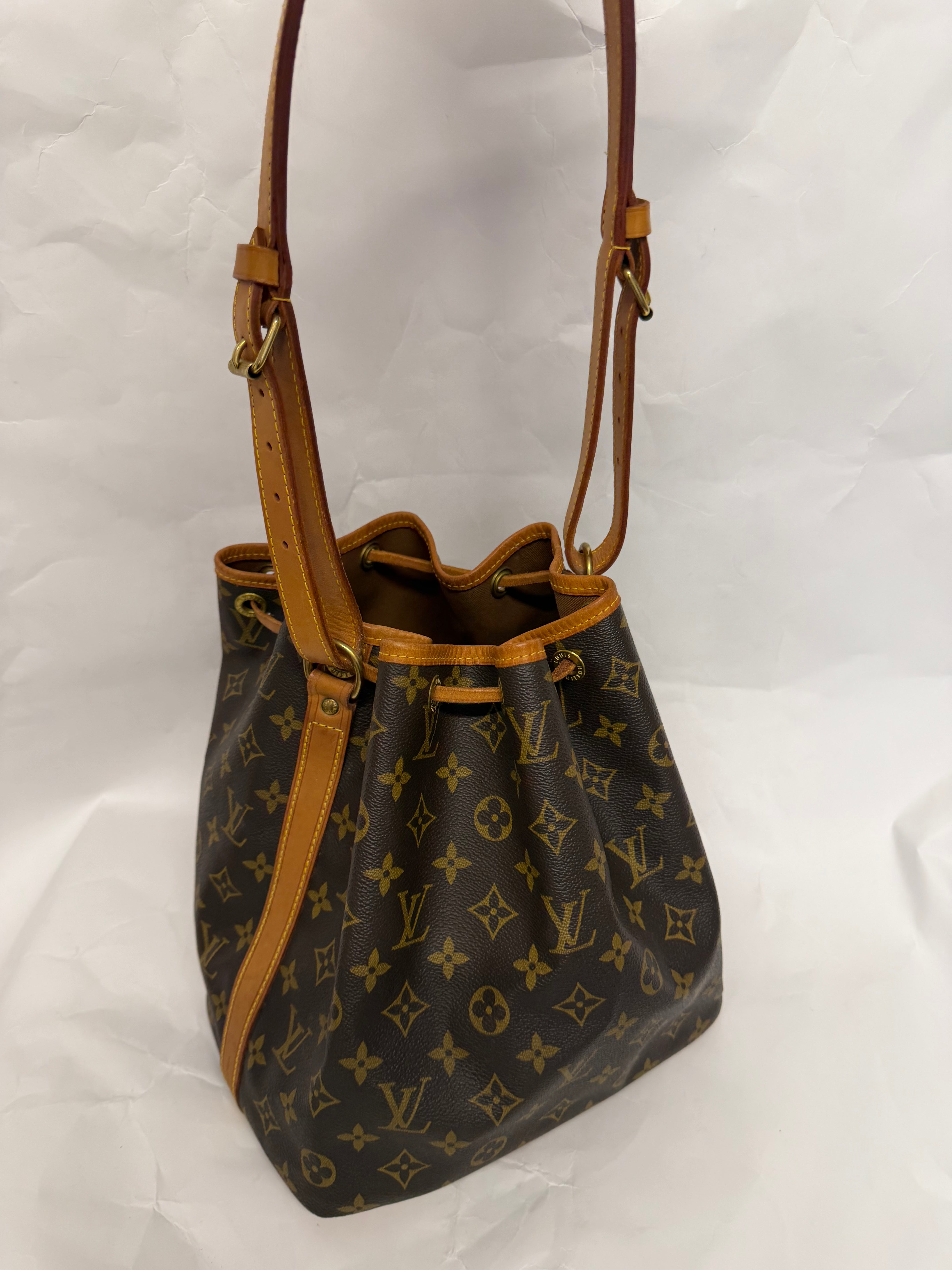 Louis Vuitton Petit Noé monogram