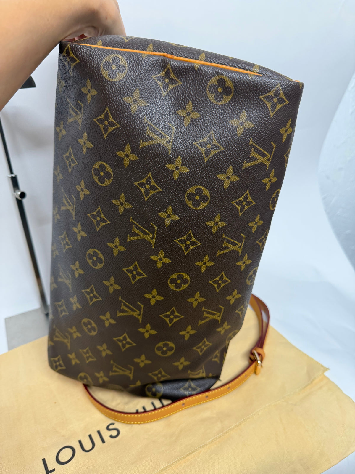Louis Vuitton Speedy 35 Monogram MB0052