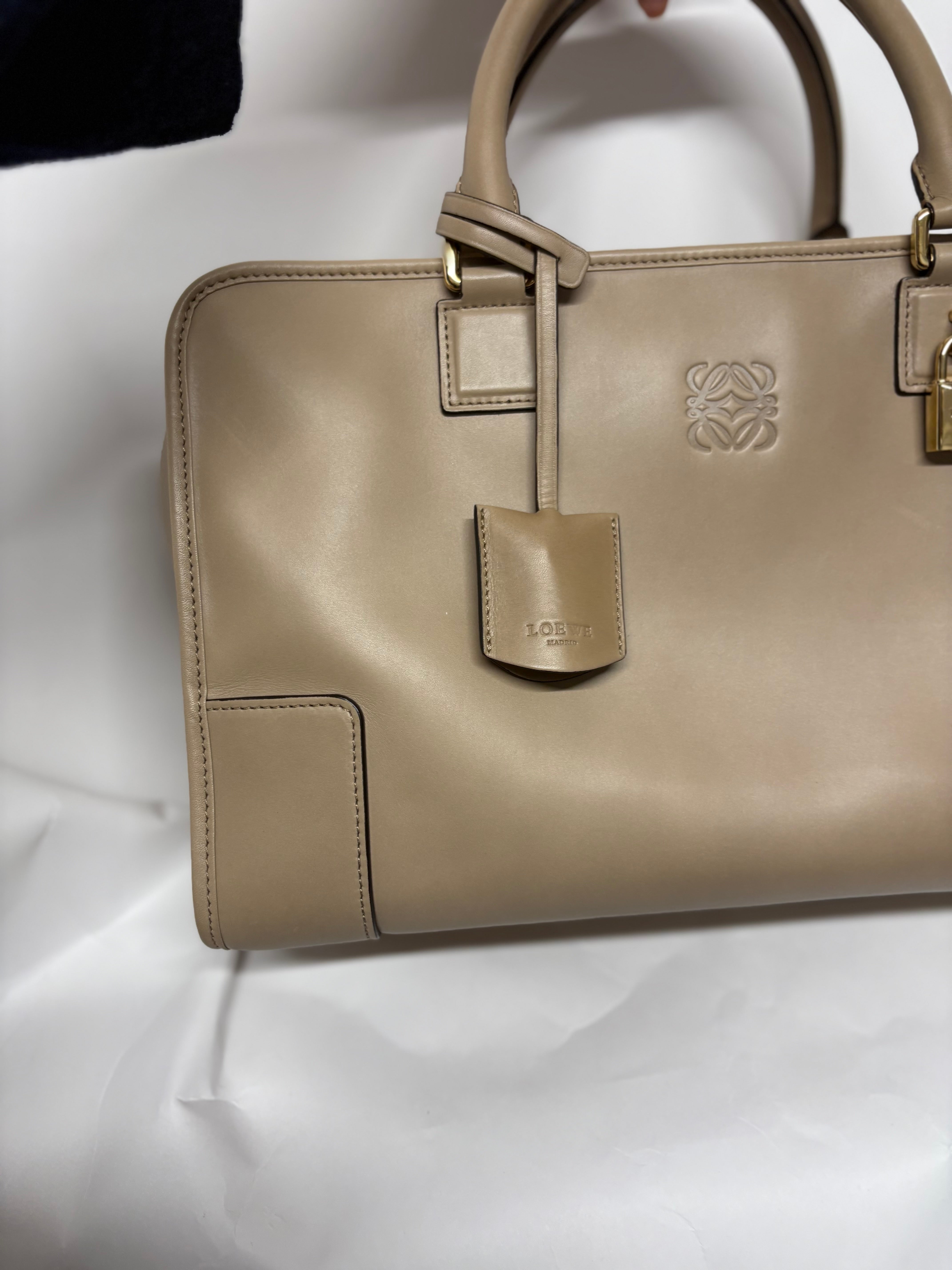 Loewe amazona 36 camel claro con bandoleras extra