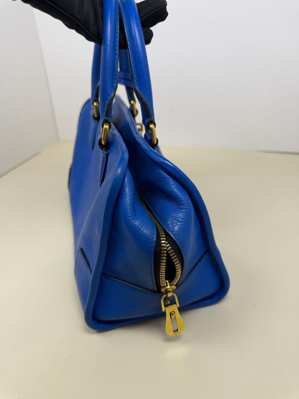 Loewe Amazona 28 azul electrico
