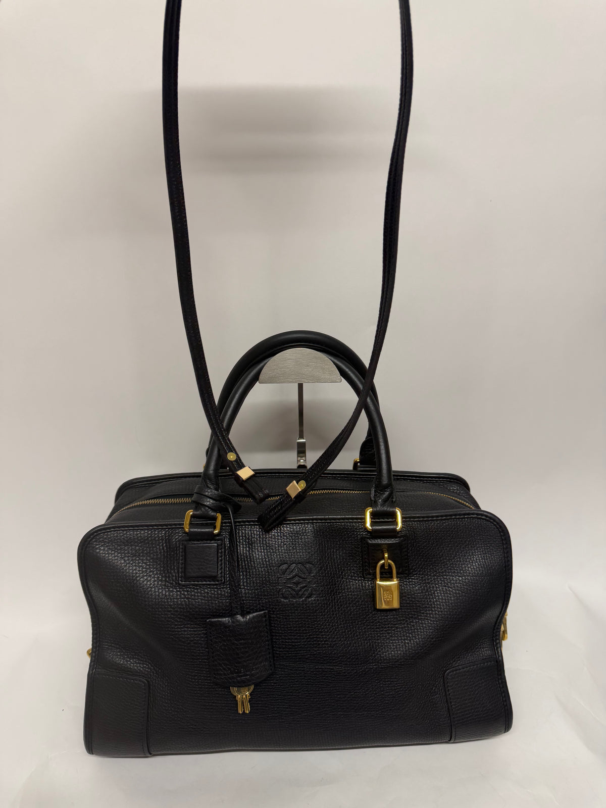Loewe Amazona Negra Herrajes Dorados