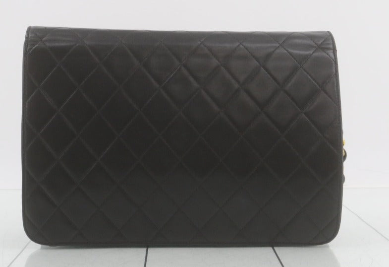 Chanel Timeless Matelassé Single Flap negra serie 4