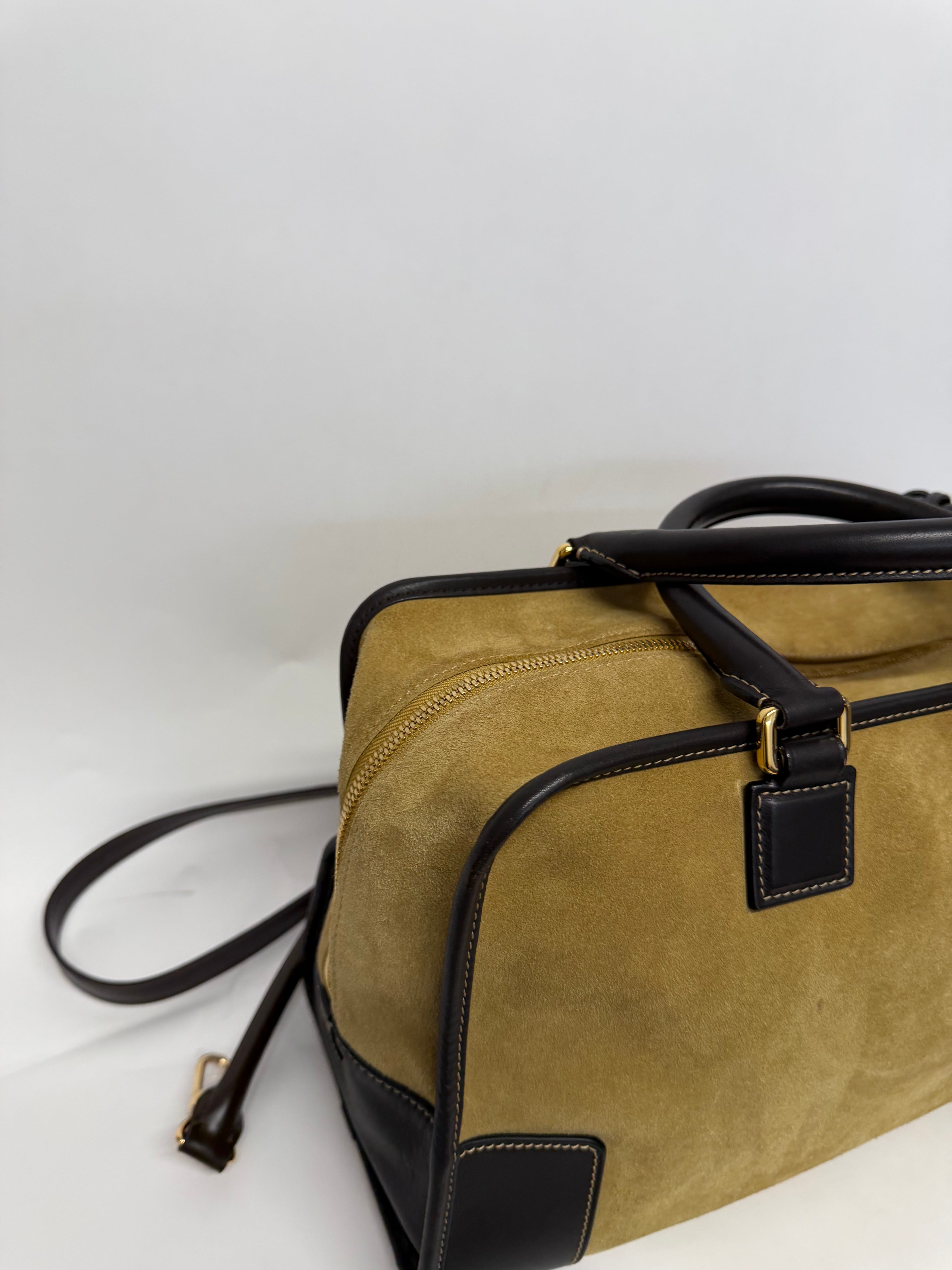 Loewe Amazona 36 Ante Oro — Modelo Nuevo
