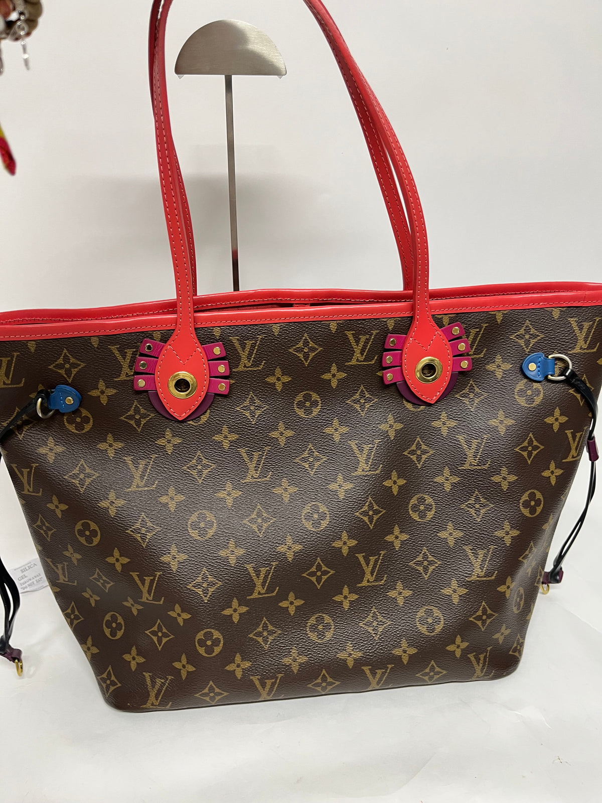 Louis Vuitton Neverfull MM Totem Edición Limitada Monogram