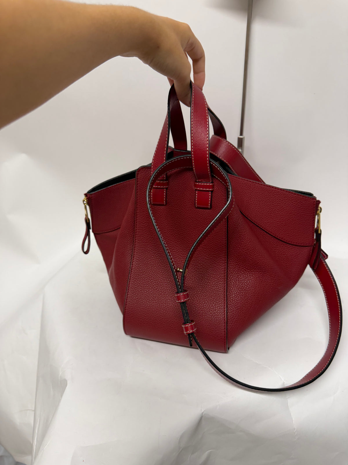 Loewe Hammock Pequeño Piel Granulada Rojo Burdeos