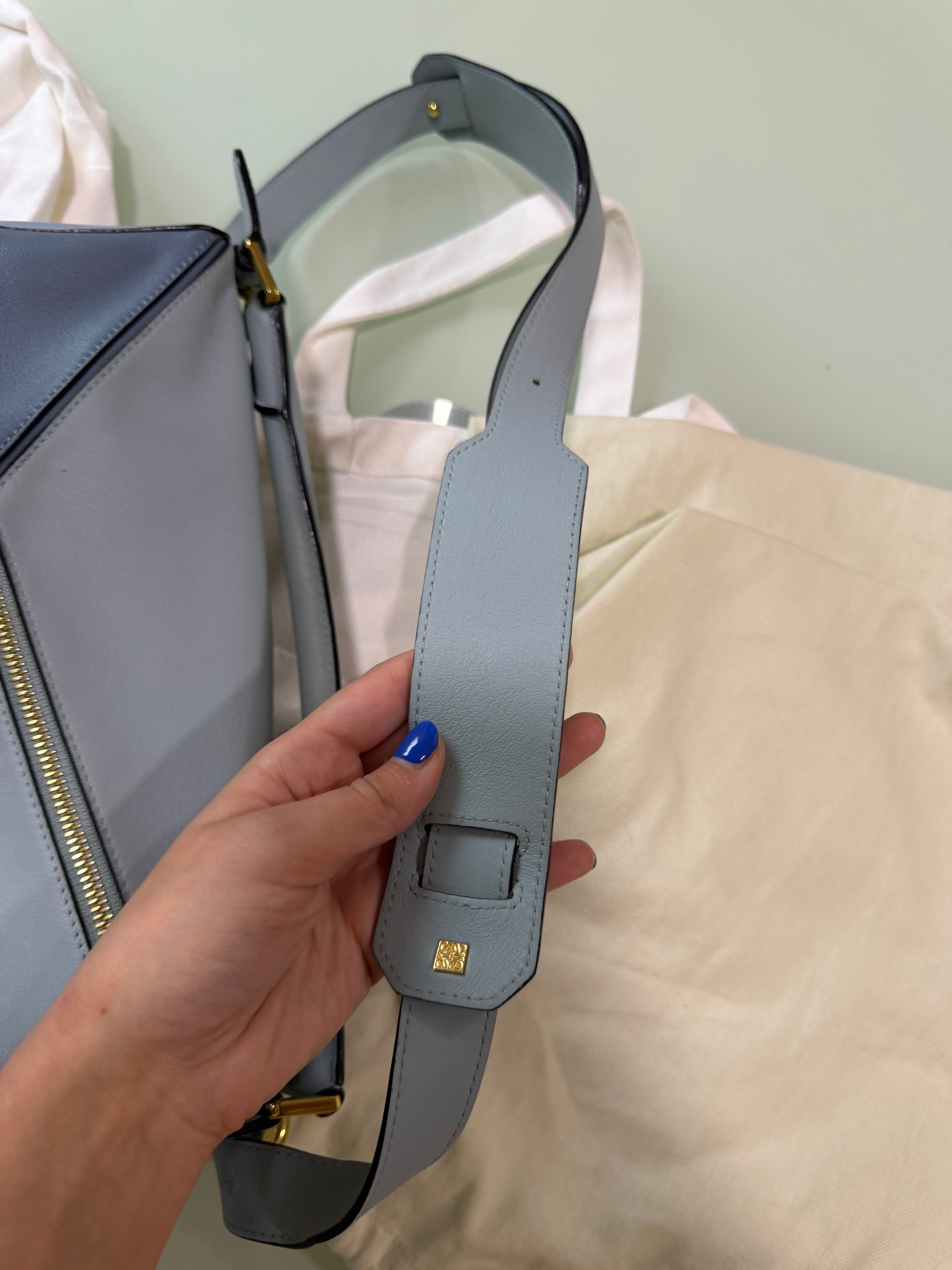 Loewe puzzle bag mediano tricolor sky baby blue