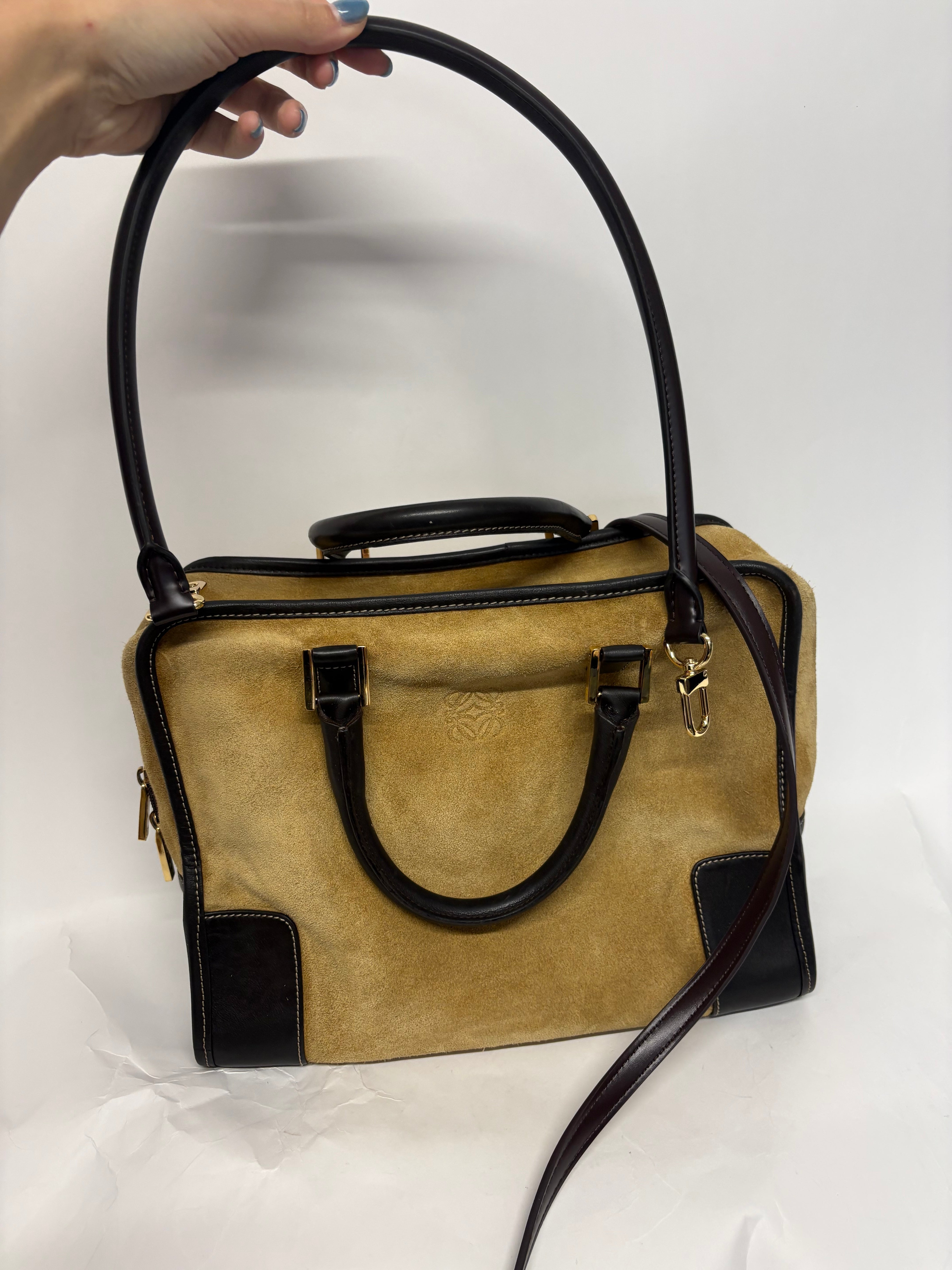 Loewe Amazona ante oro 32 marrón con bandolera extra