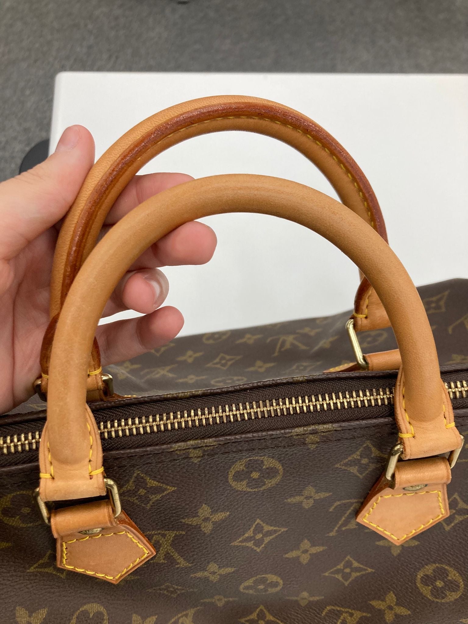 Louis Vuitton speedy 30