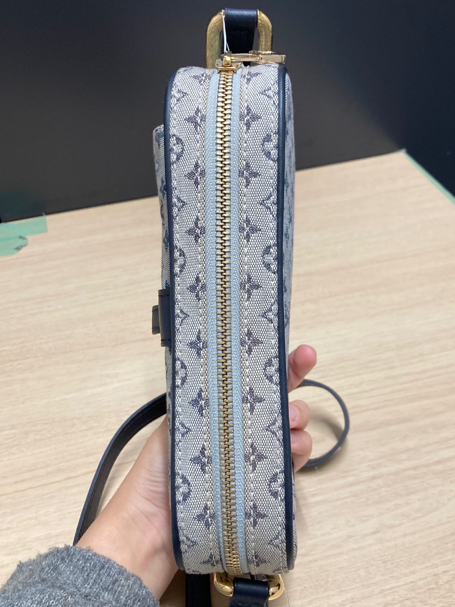 Louis Vuitton Trocadero MM bandolera azul