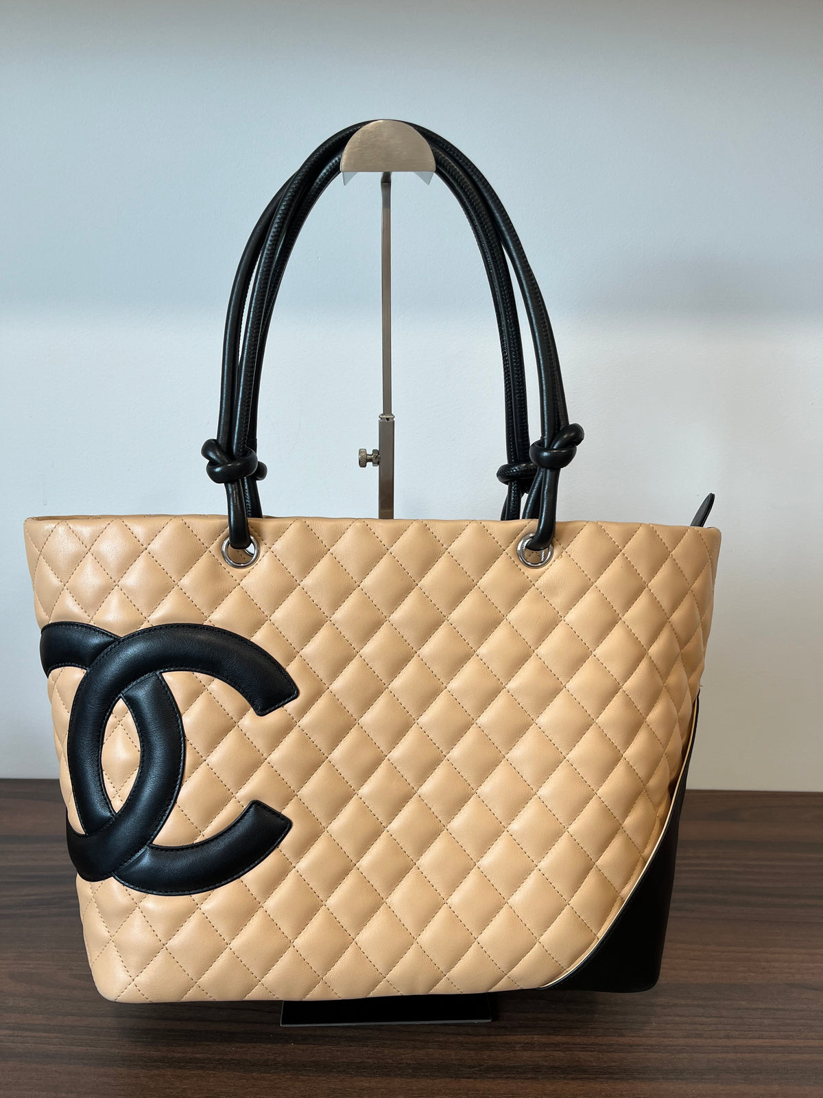 Chanel Cambon Ligne Tote Grande Piel de Cordero Beige · Serie 9