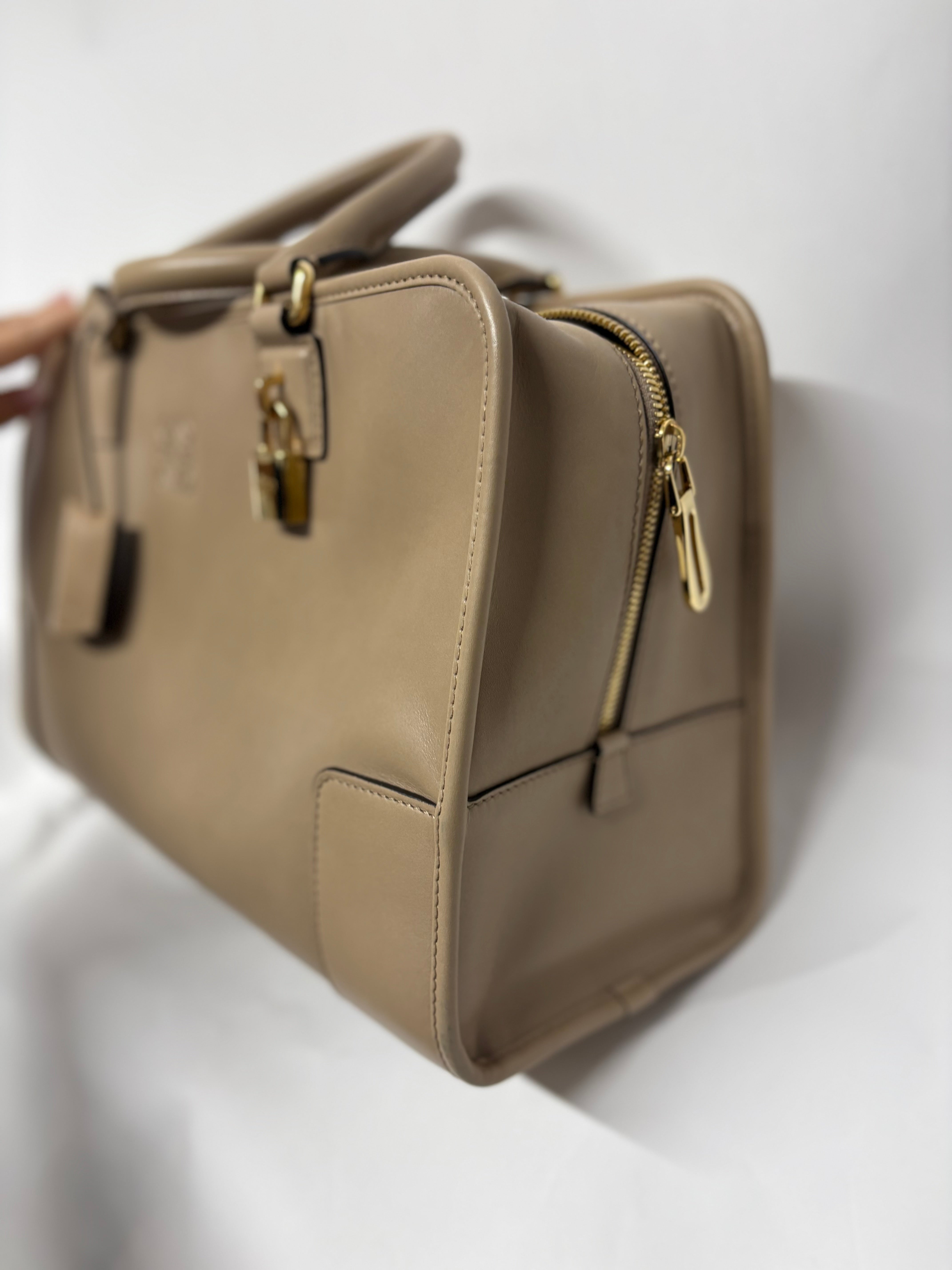 Loewe amazona 36 camel claro con bandoleras extra