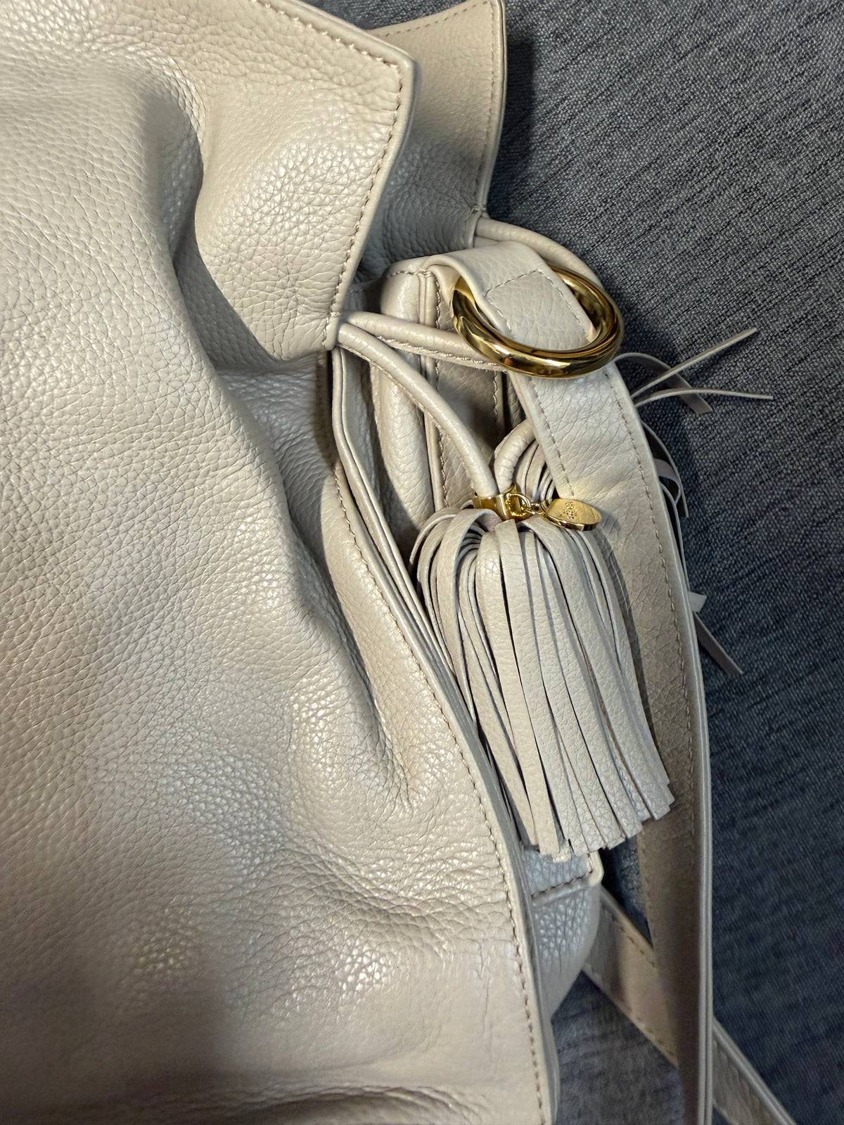 Loewe Flamenco mediano beige gris