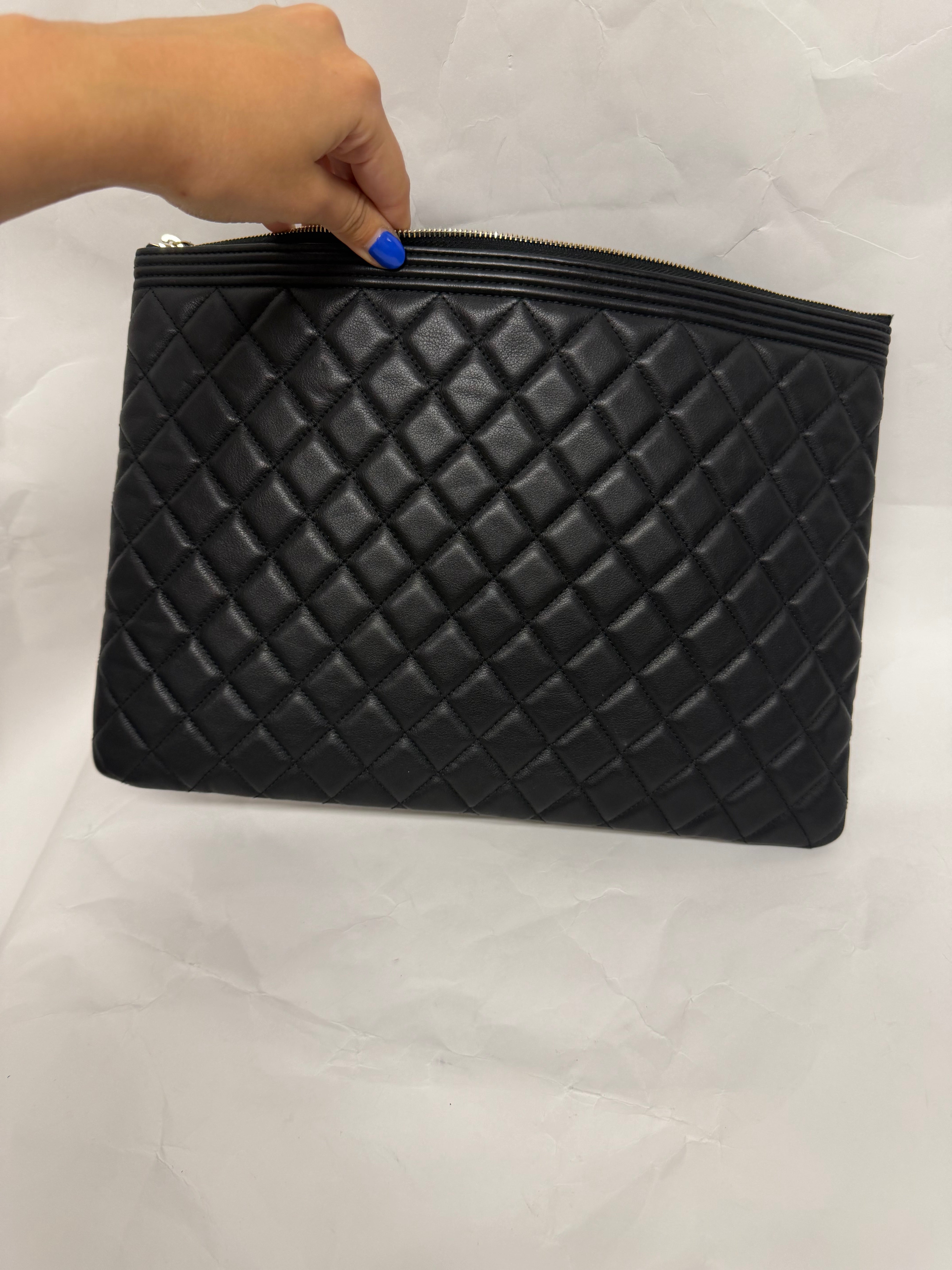 Chanel Boy O-Case Large | Lambskin Negro Gold