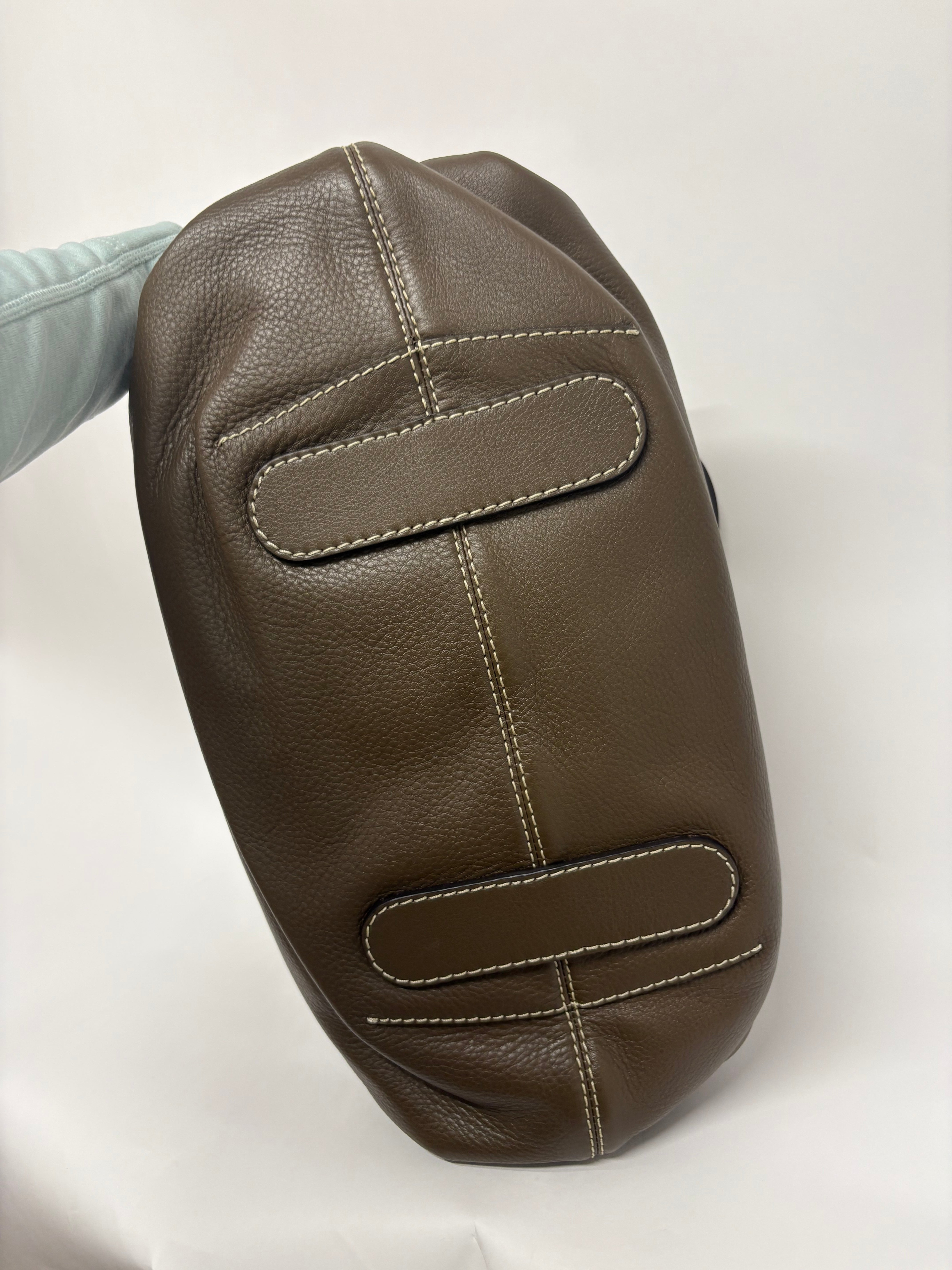 Loewe bowling en piel taupe oscuro