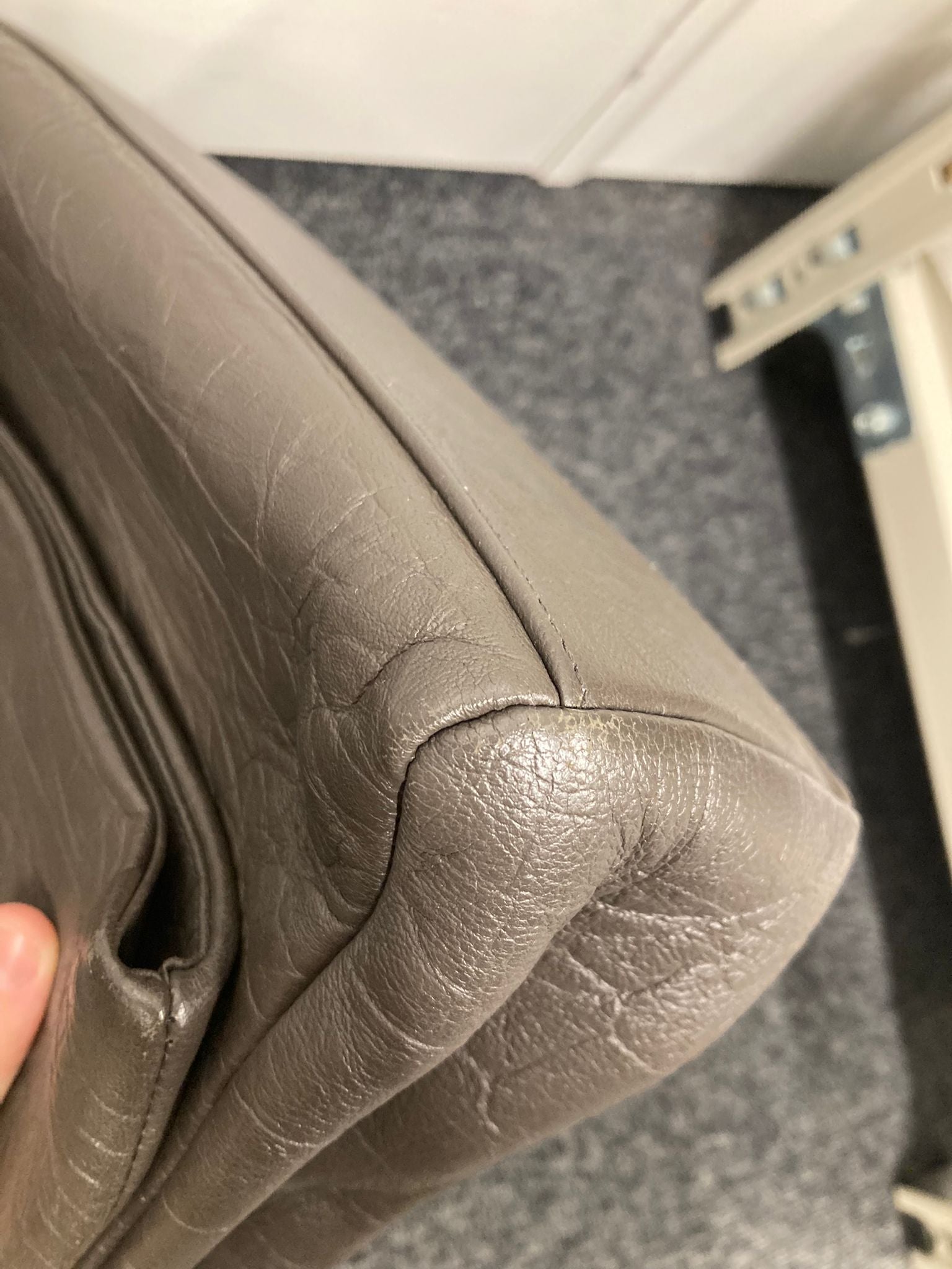 Saint Laurent West Hollywood en piel gris carbón