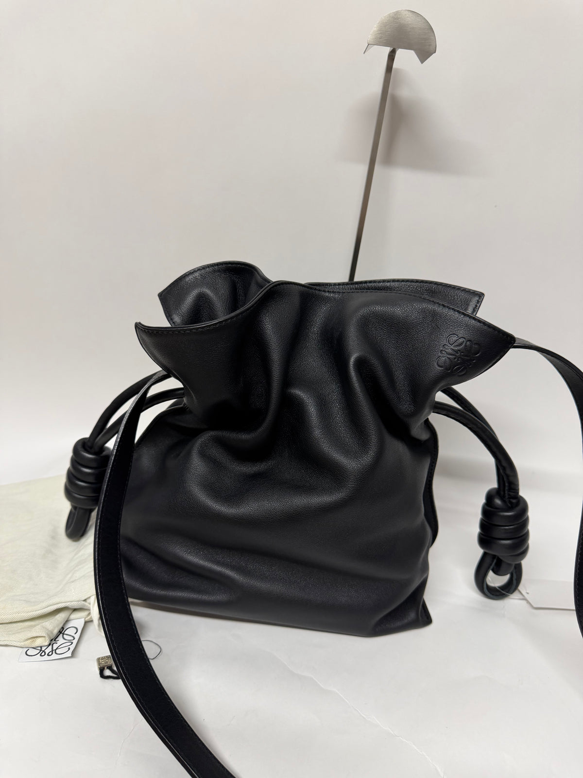 Loewe Flamenco Knot Tote Piel Negra mediana