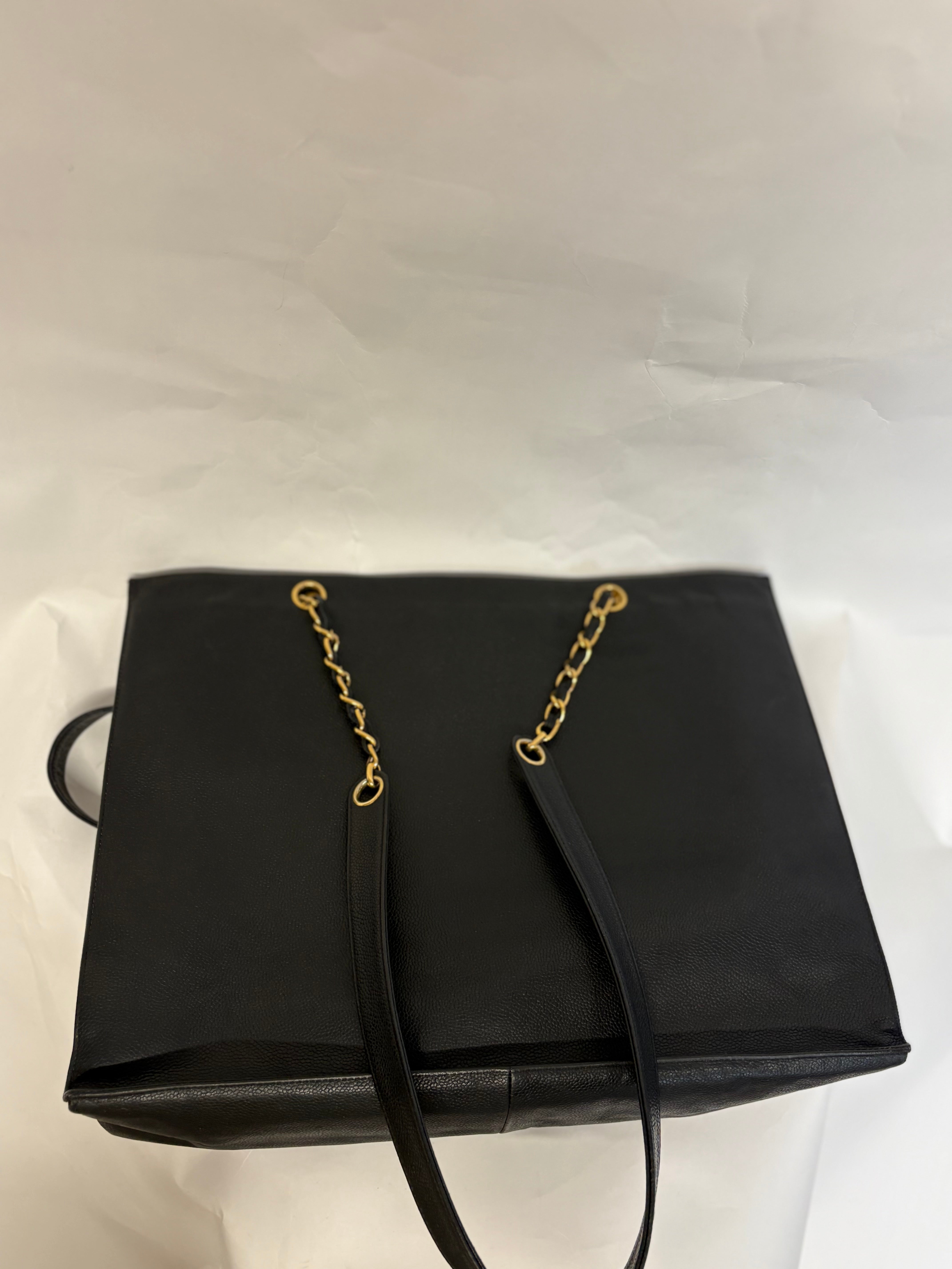 Chanel CC Caviar Tote Bag Negro Vintage
