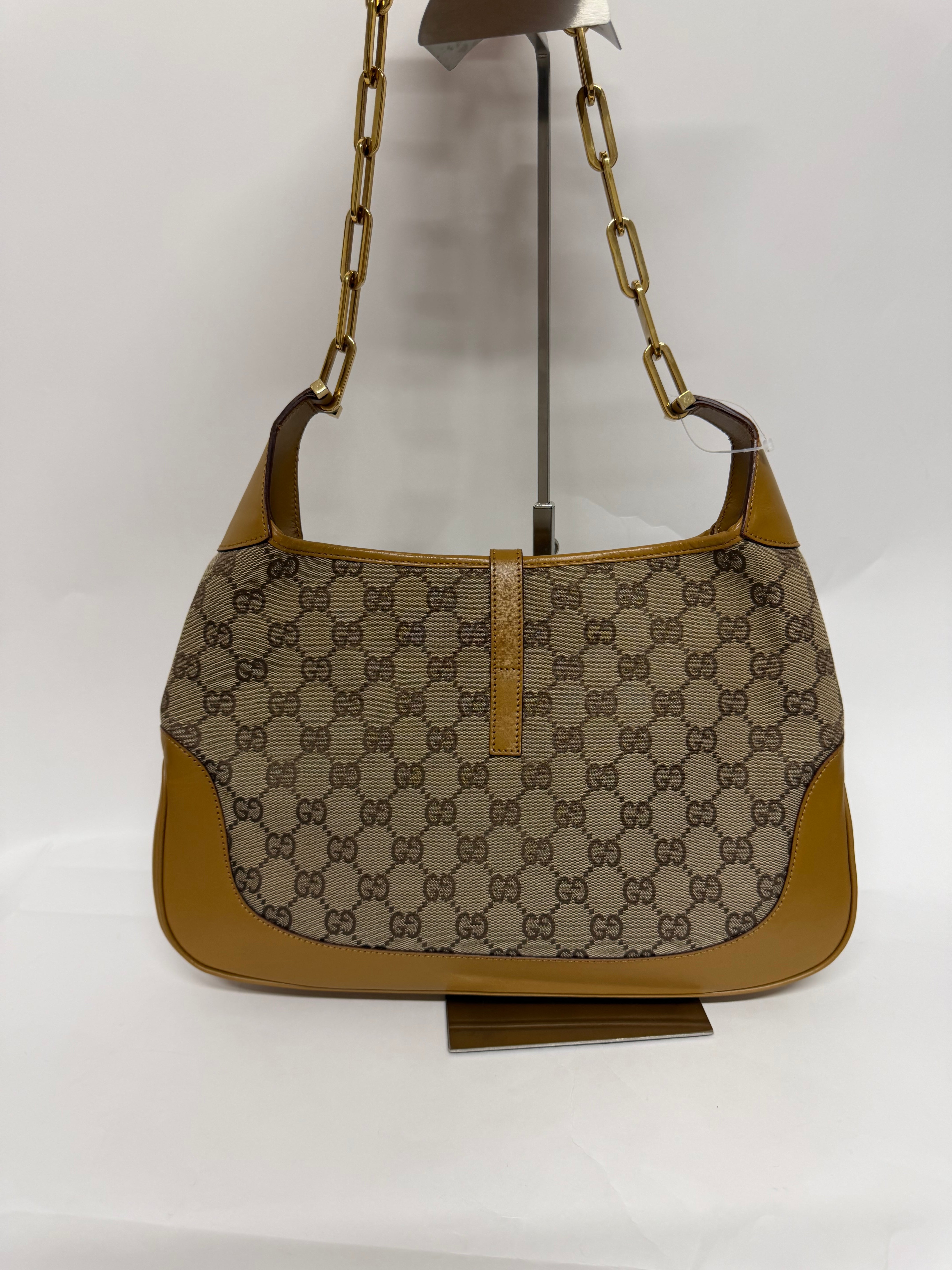 Gucci Jackie GG Canvas Mediano con Cadena Dorada